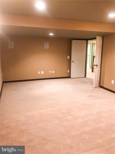 VIRGINIA HERITAGE AT LEE'S PARK - Residential Lease