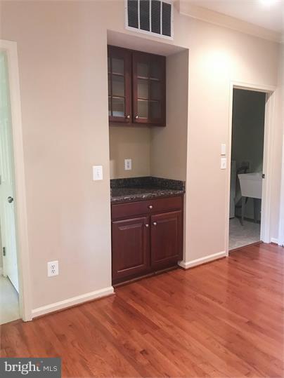 VIRGINIA HERITAGE AT LEE'S PARK - Residential Lease