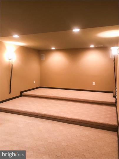 VIRGINIA HERITAGE AT LEE'S PARK - Residential Lease