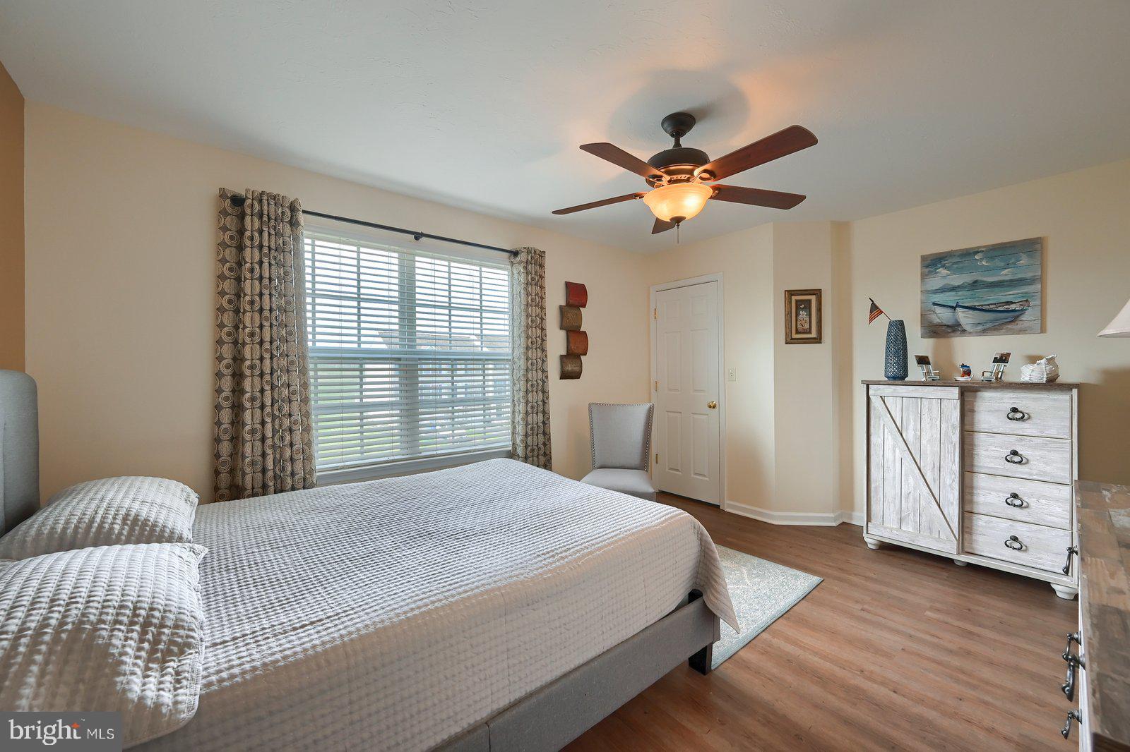 JACKSON HEIGHTS - Residential