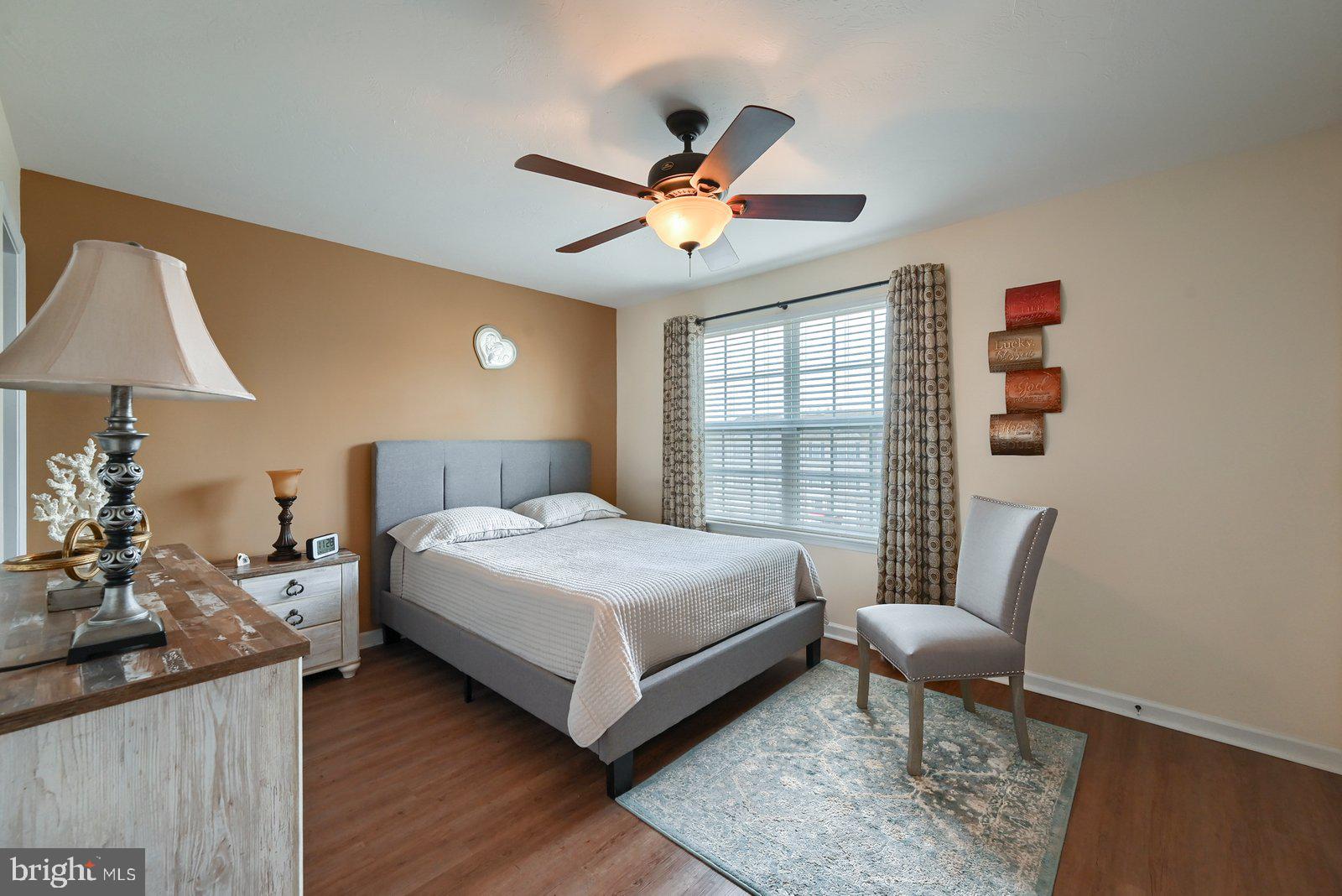 JACKSON HEIGHTS - Residential