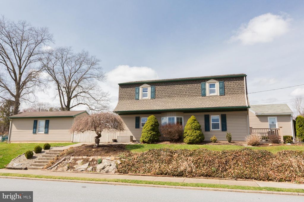 Photo of 45 Plum Street, LITITZ, PA 17543 (MLS # PALA2084836)