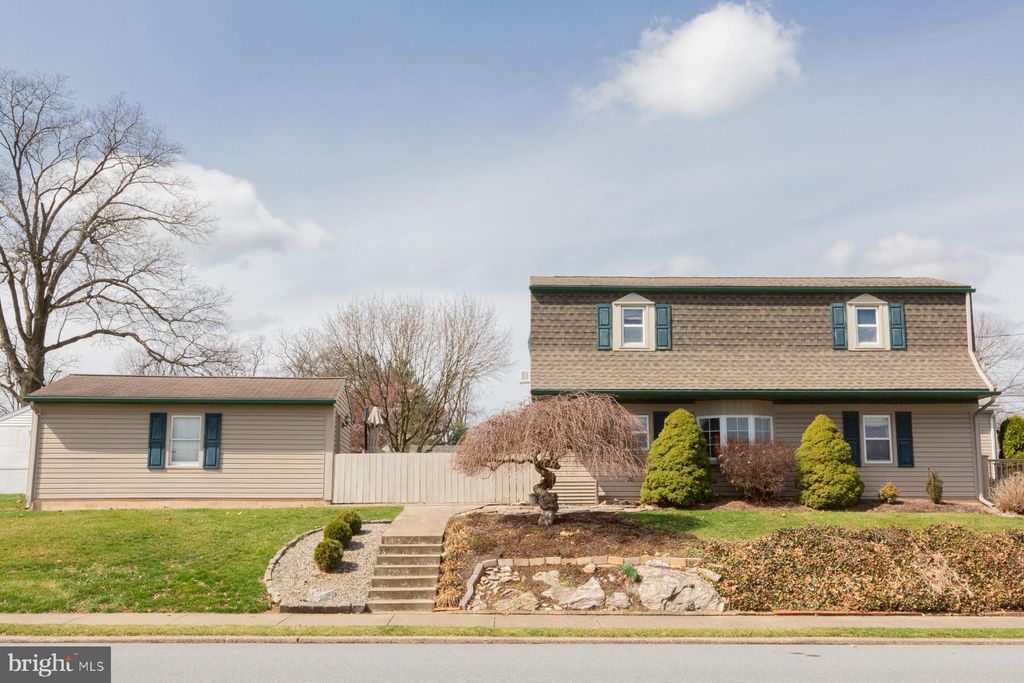 Photo of 45 Plum Street, LITITZ, PA 17543 (MLS # PALA2084836)