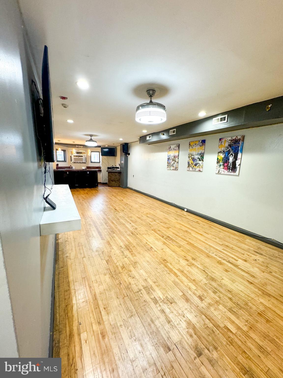 CARROLL PARK - Commercial Sale