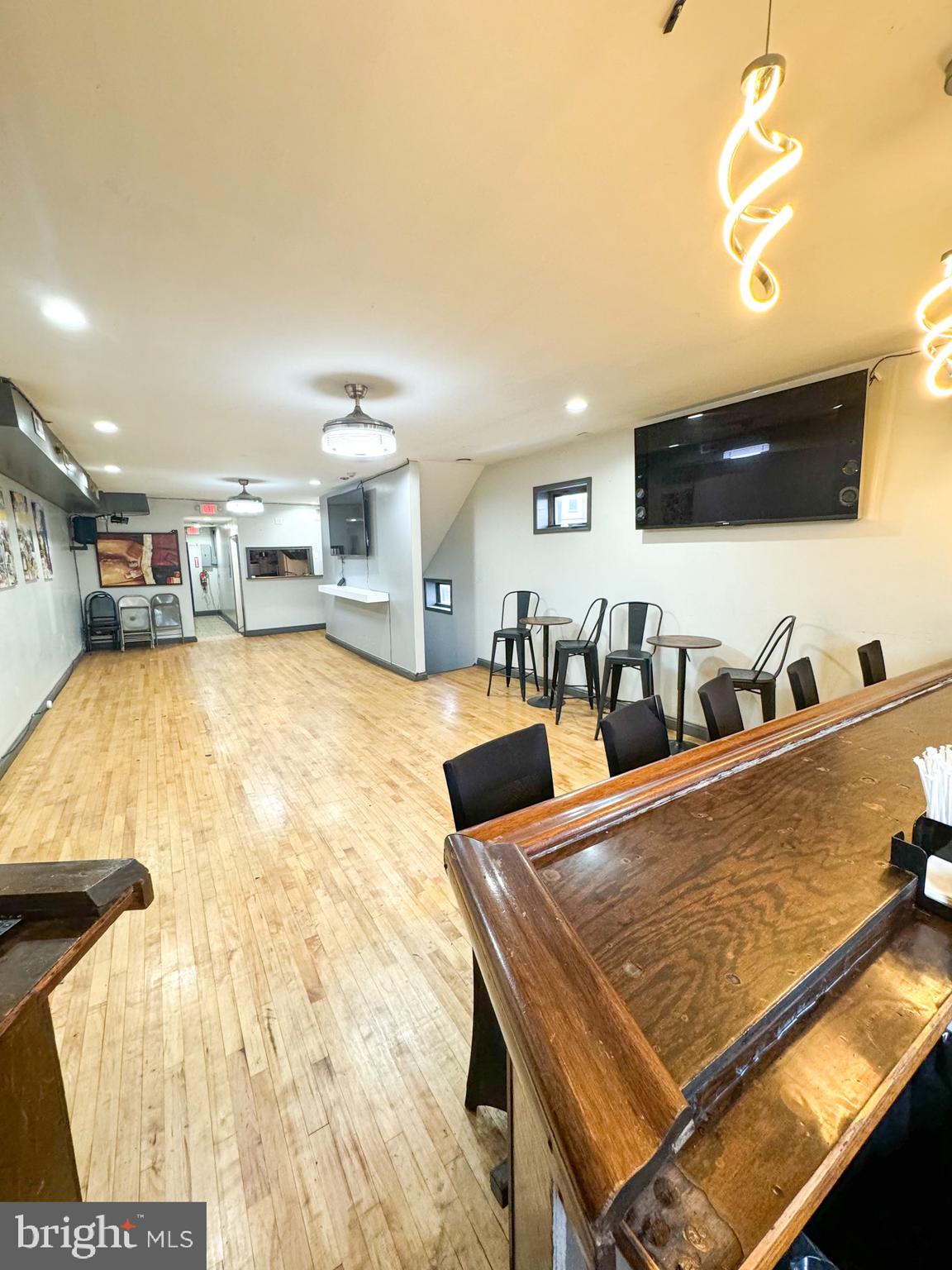 CARROLL PARK - Commercial Sale