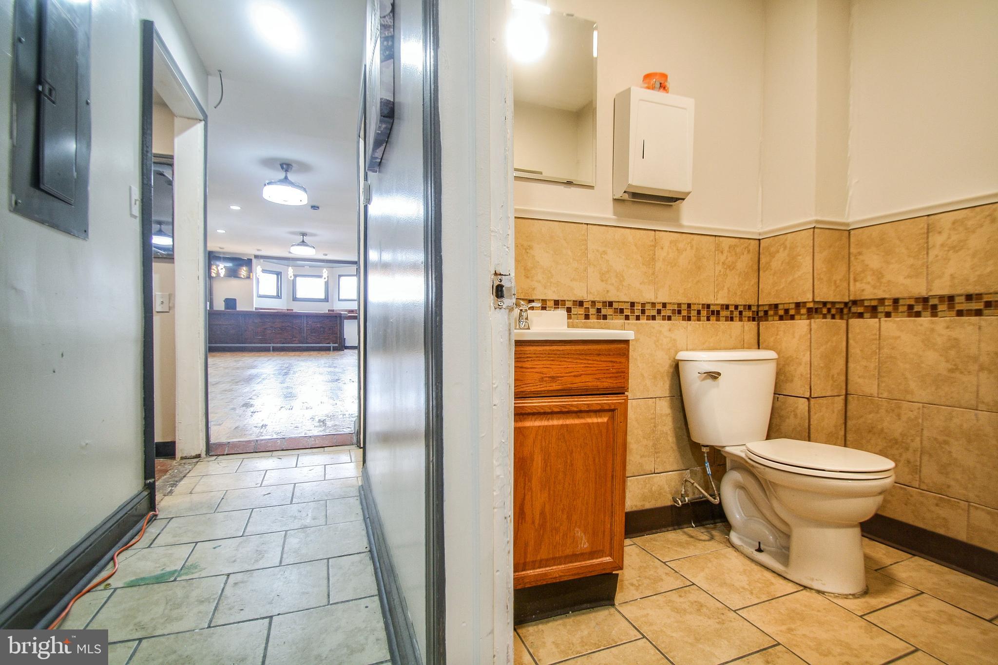 CARROLL PARK - Commercial Sale