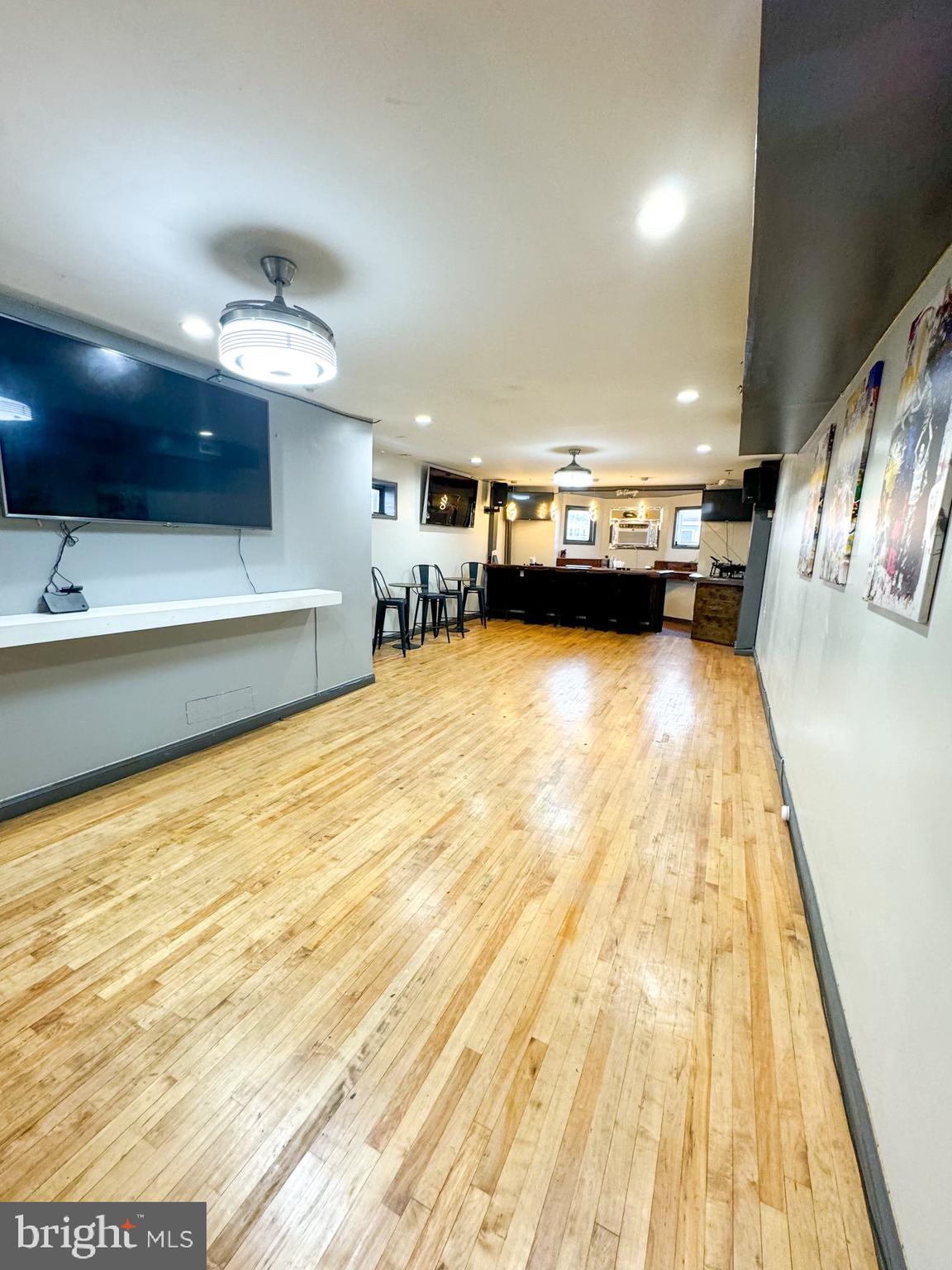CARROLL PARK - Commercial Sale