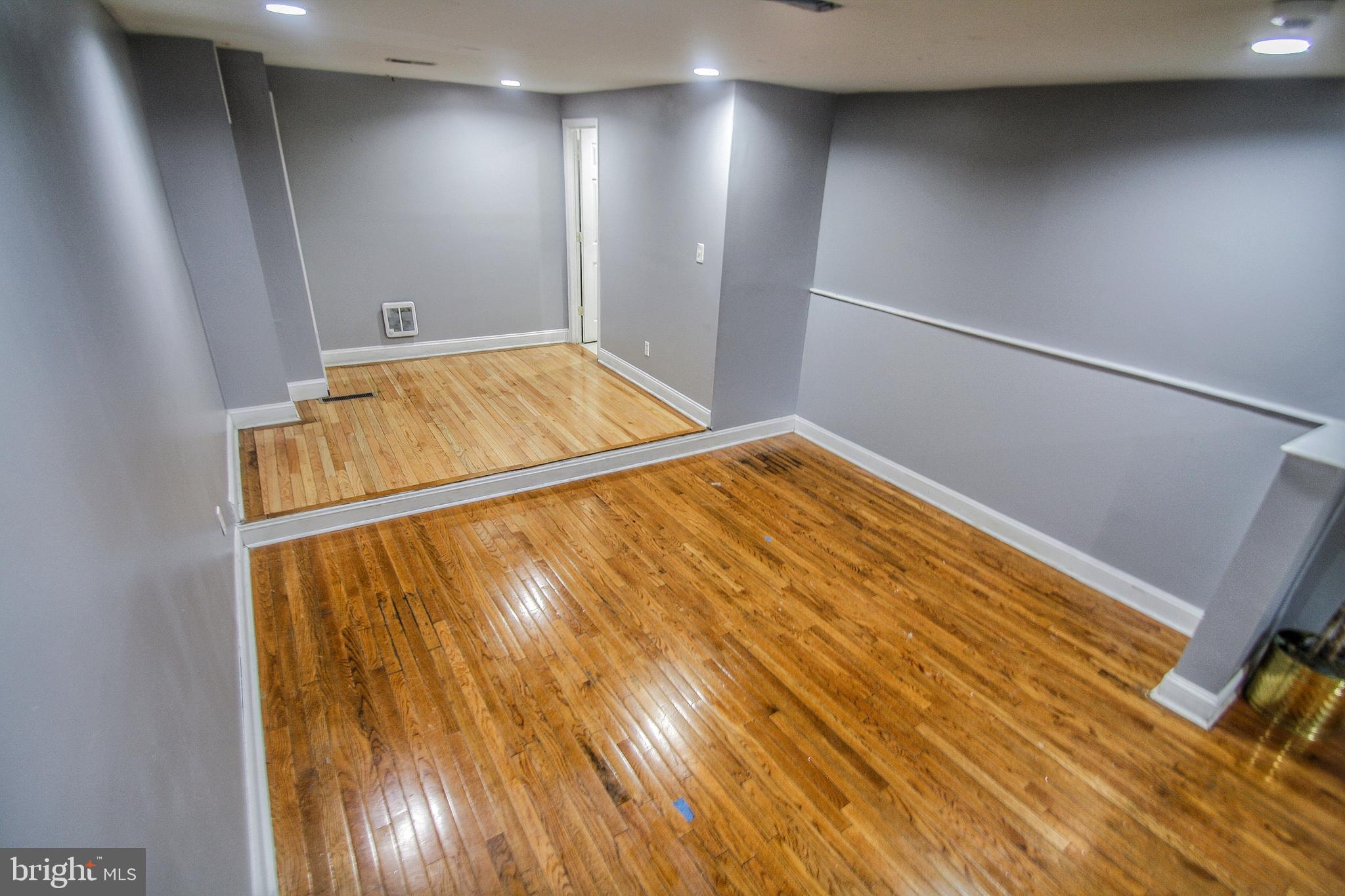 CARROLL PARK - Commercial Sale