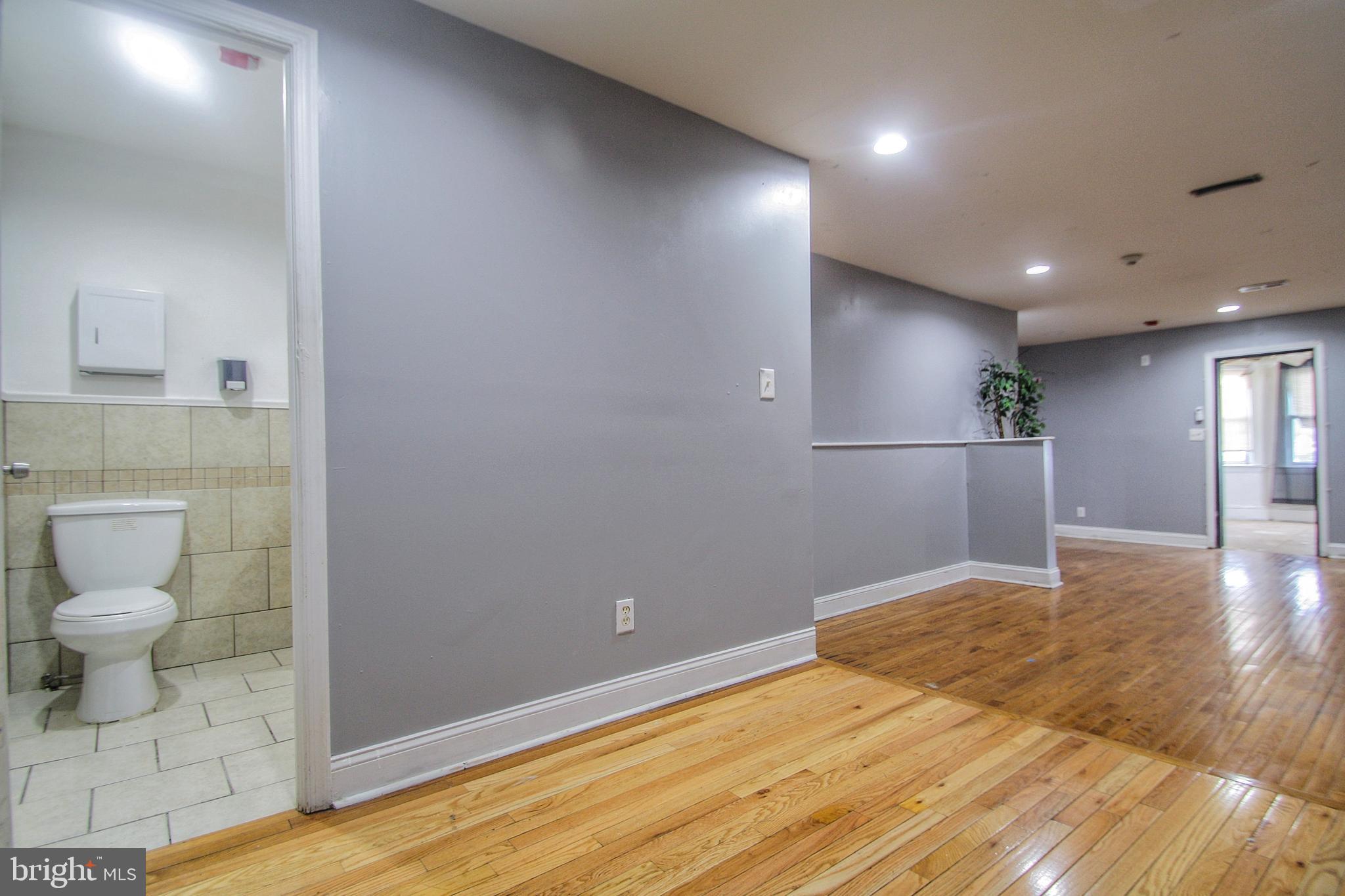 CARROLL PARK - Commercial Sale