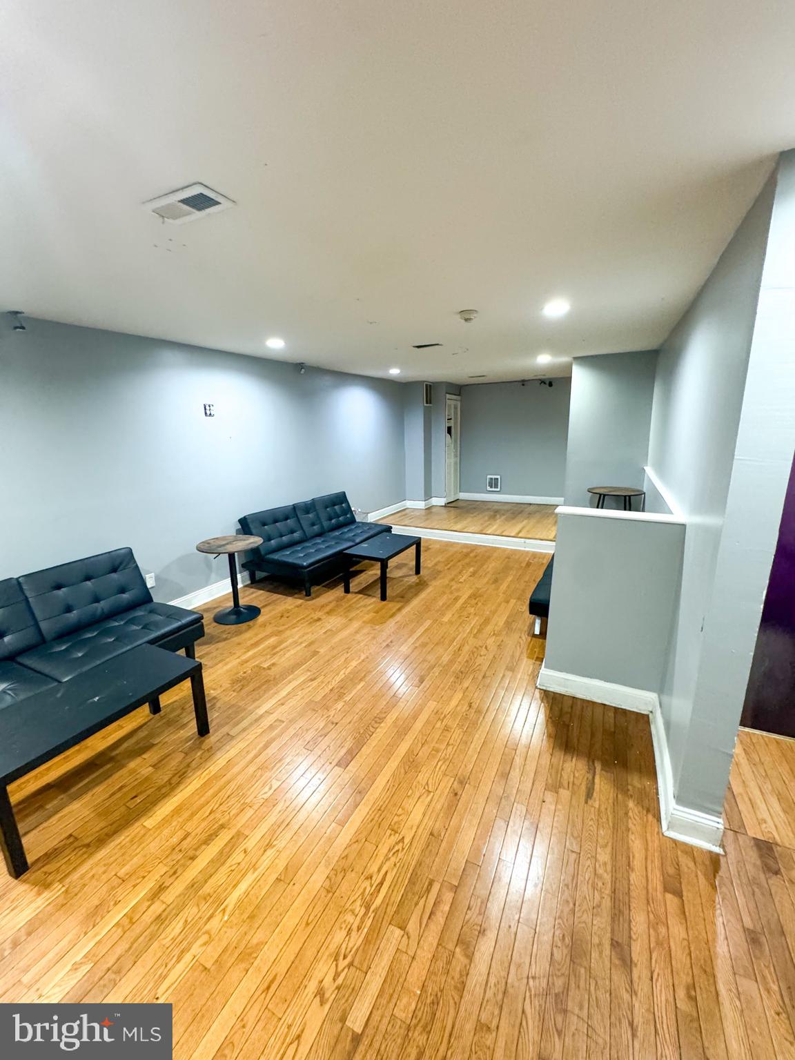 CARROLL PARK - Commercial Sale