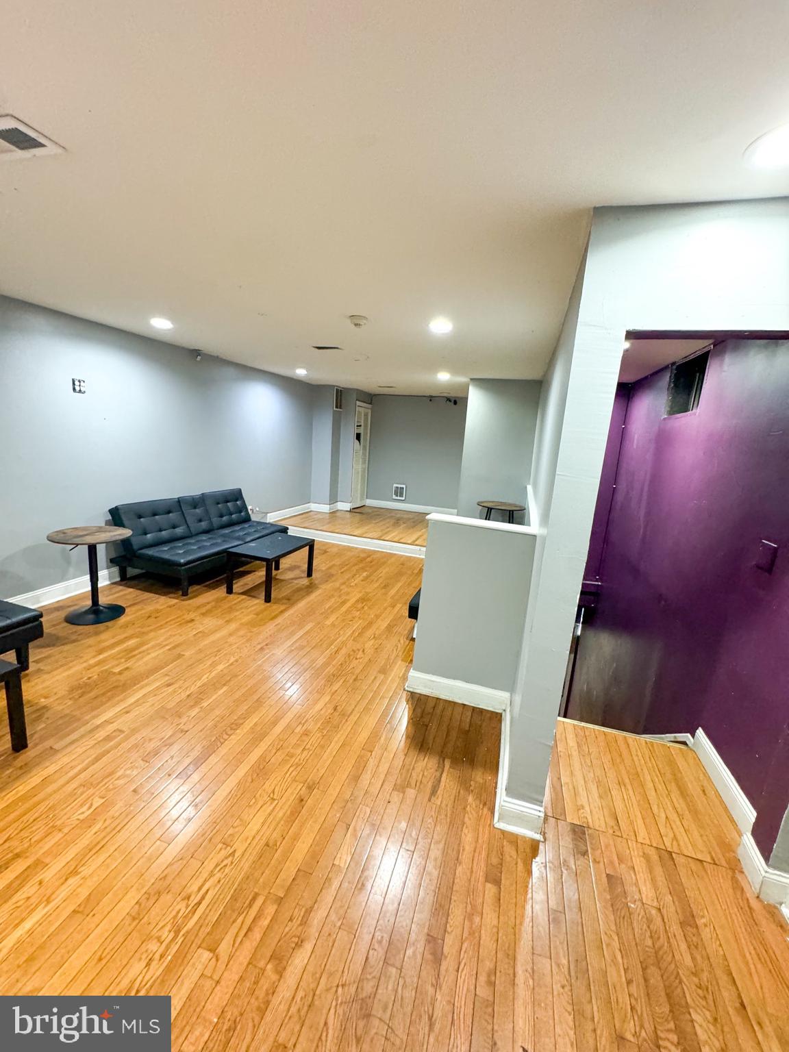 CARROLL PARK - Commercial Sale