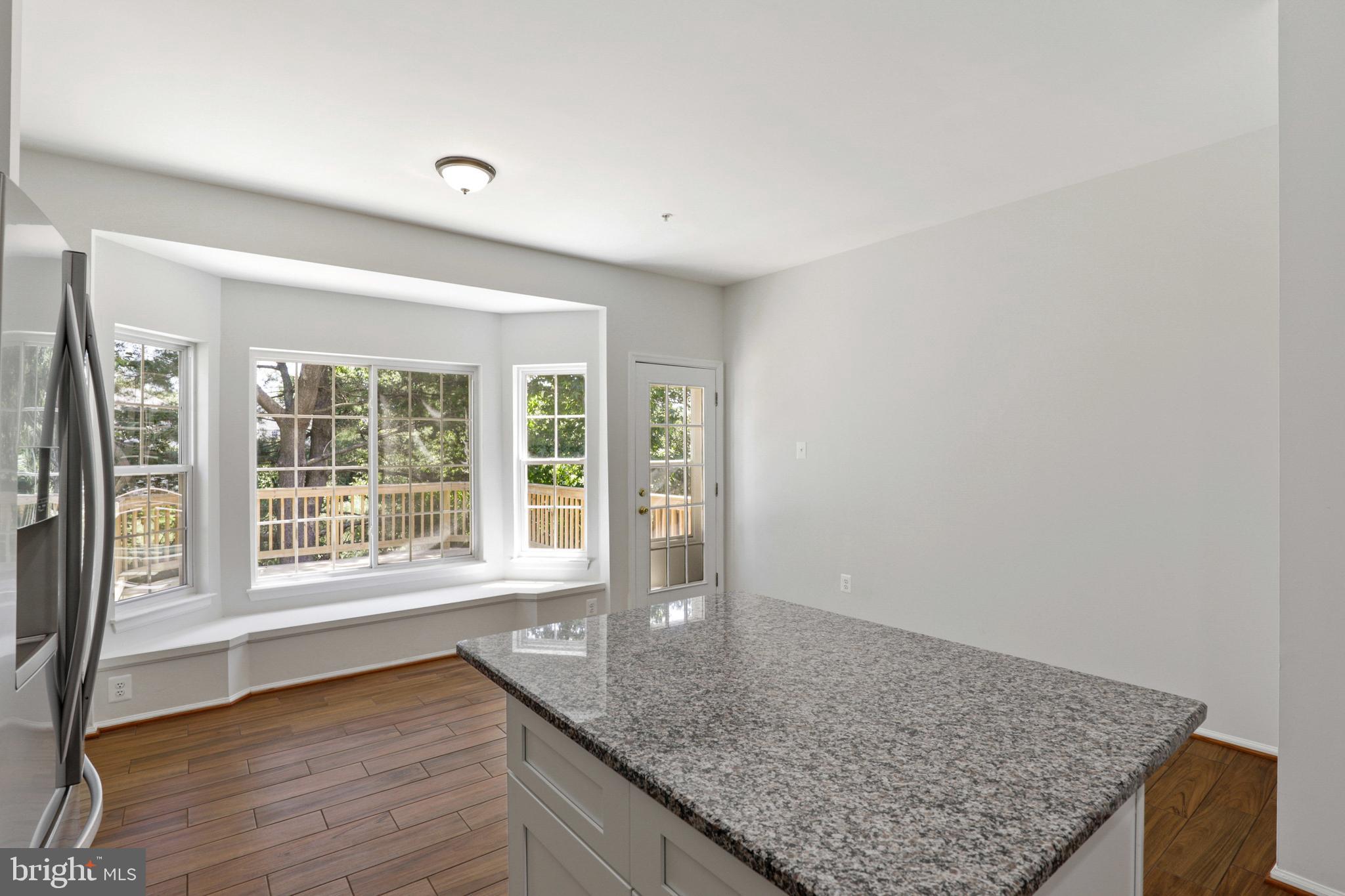 LONG REACH - Residential Lease