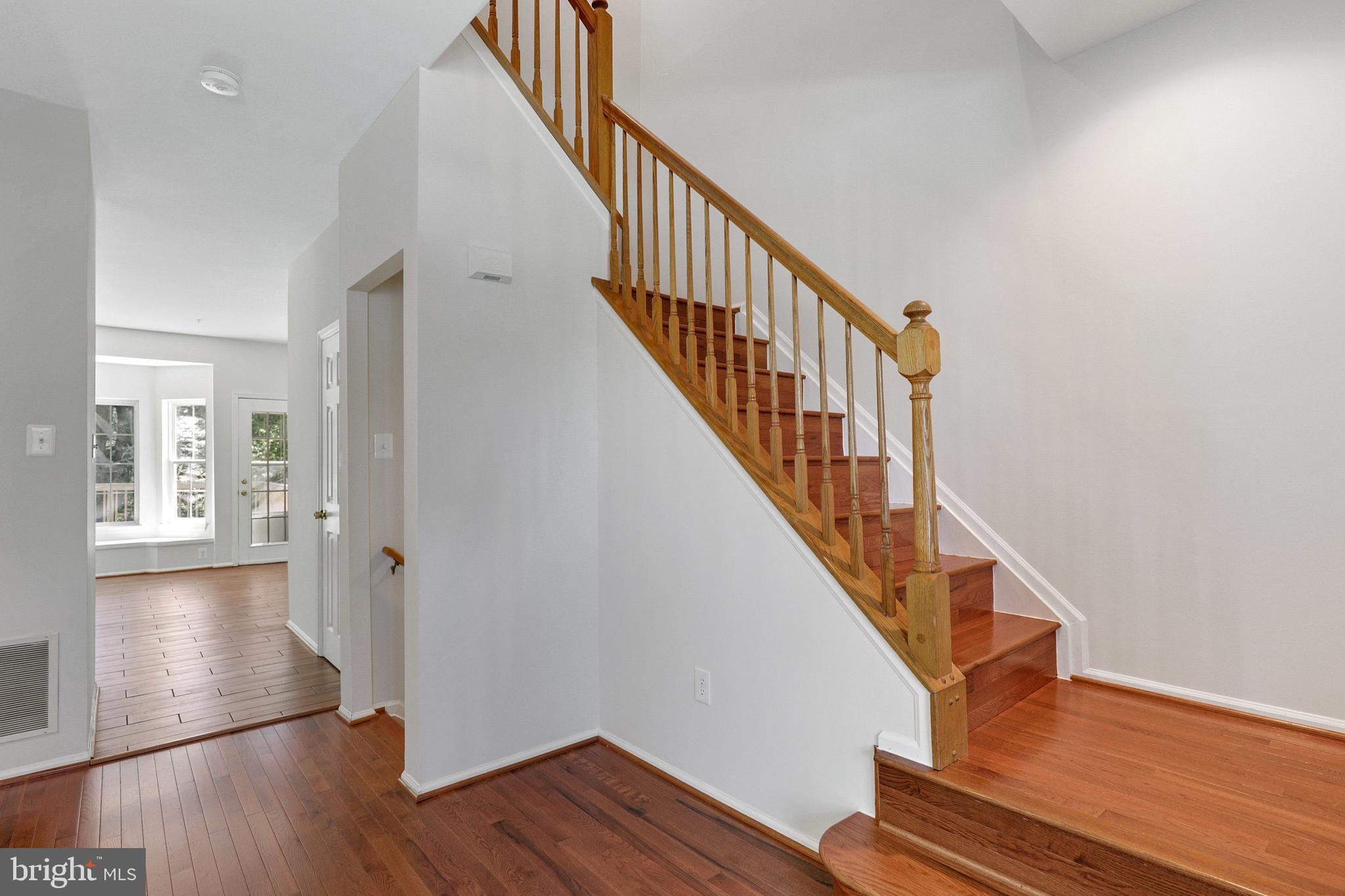 LONG REACH - Residential Lease