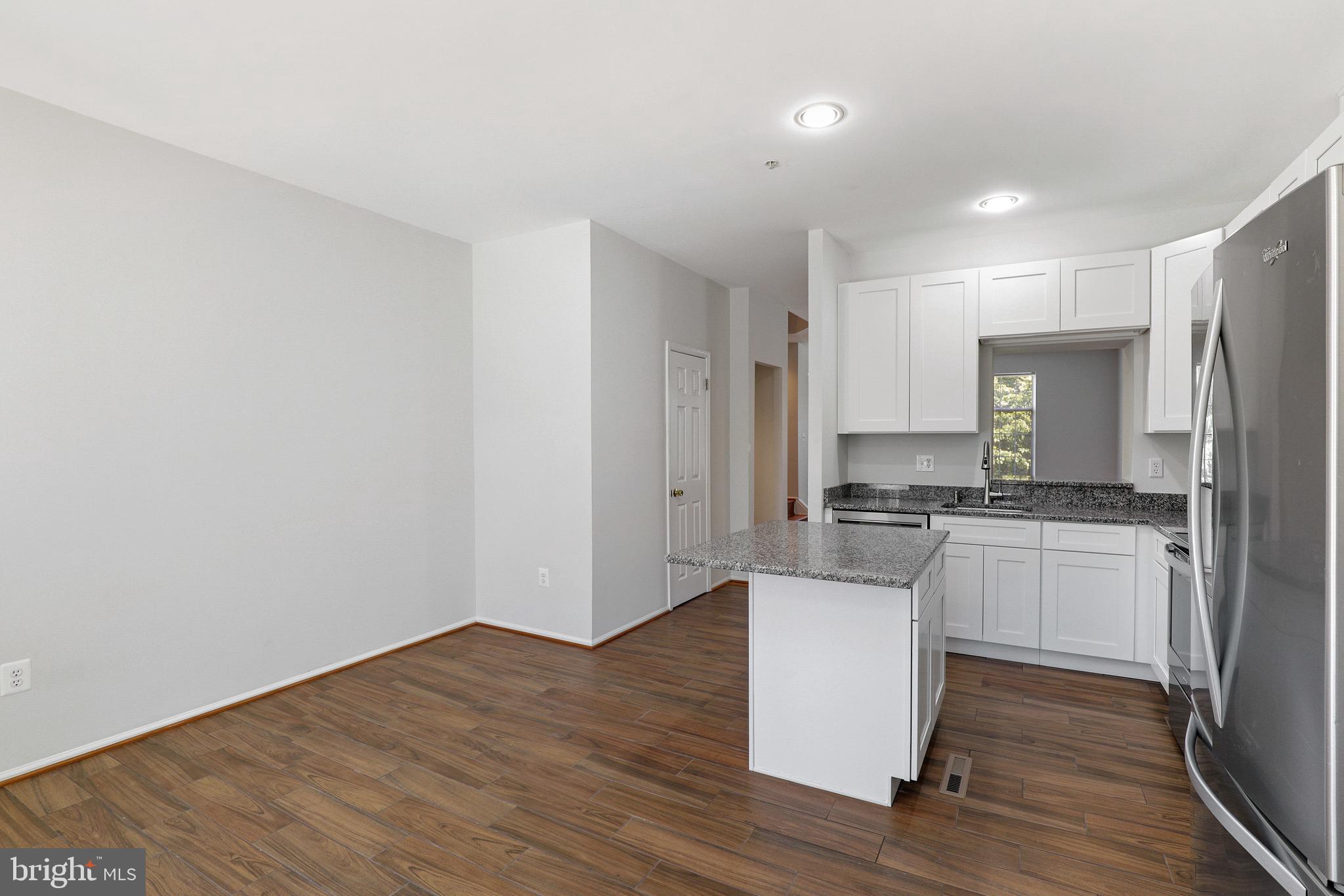 LONG REACH - Residential Lease