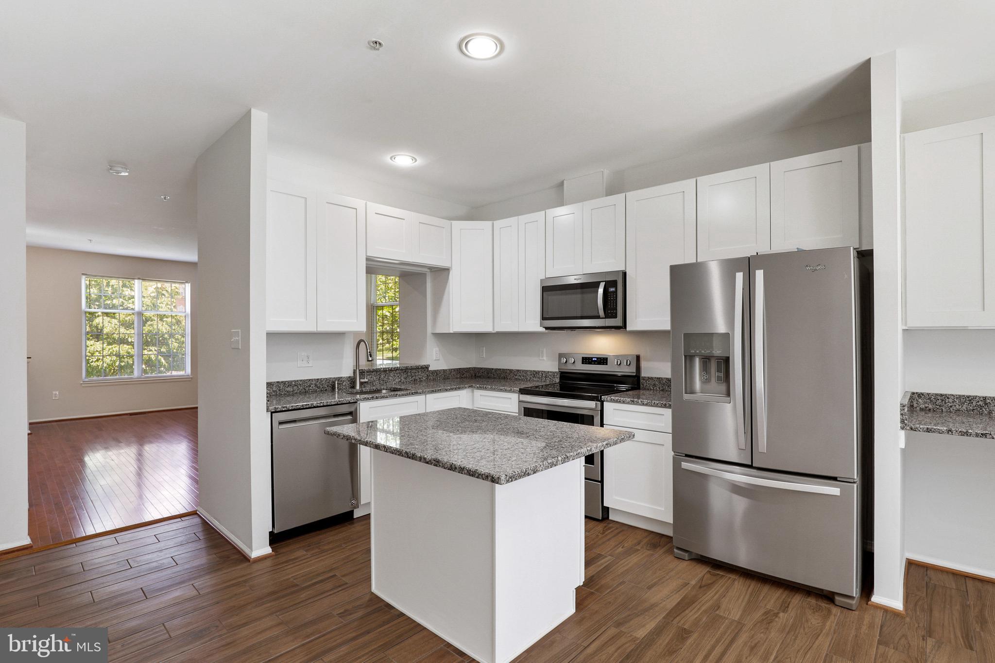 LONG REACH - Residential Lease