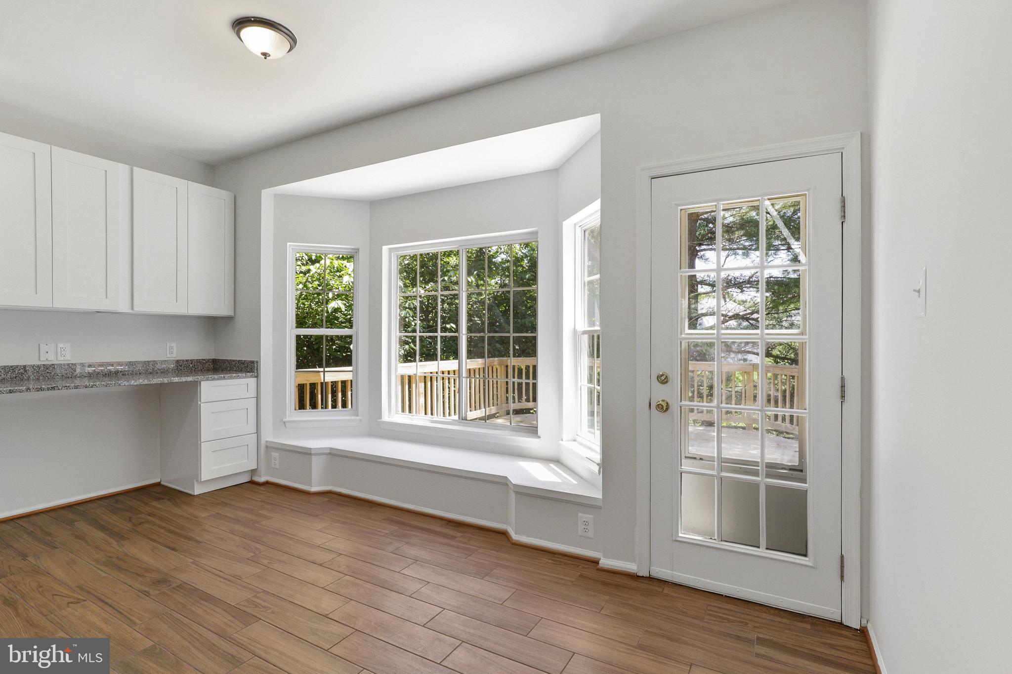 LONG REACH - Residential Lease