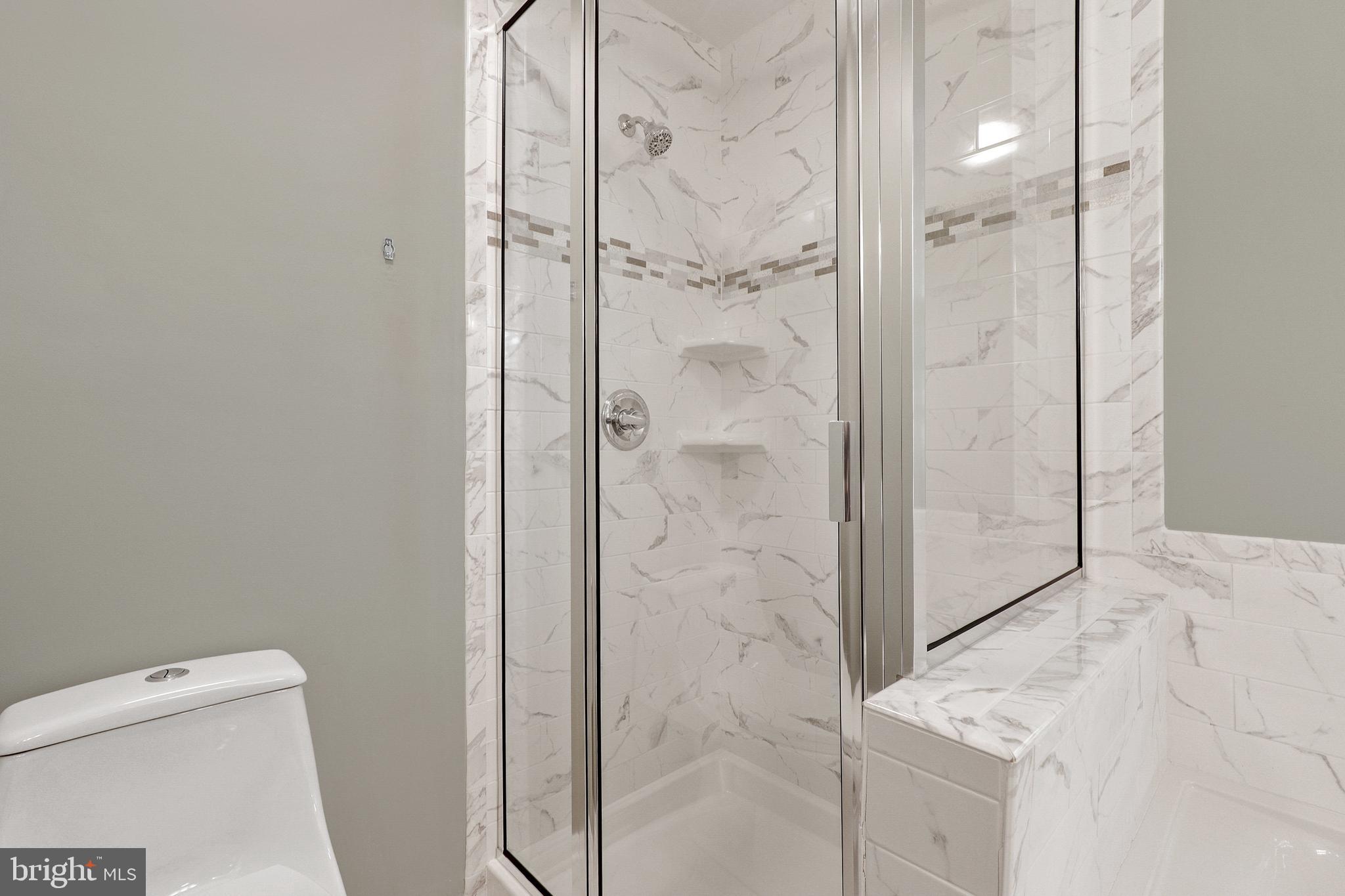 LONG REACH - Residential Lease