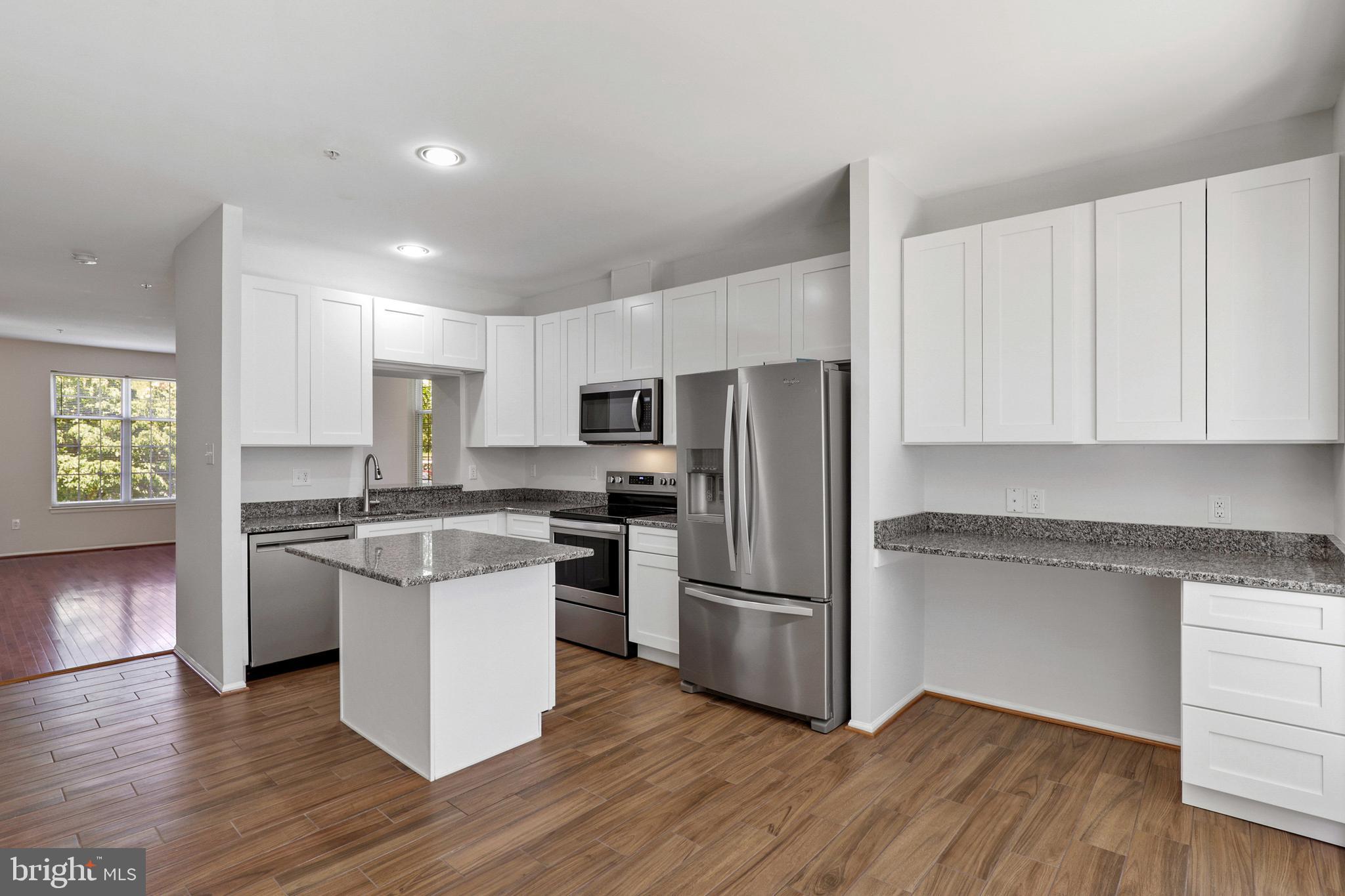 LONG REACH - Residential Lease