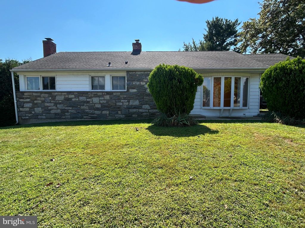 Photo of 409 Yale Avenue, BROOMALL, PA 19008 (MLS # PADE2098548)