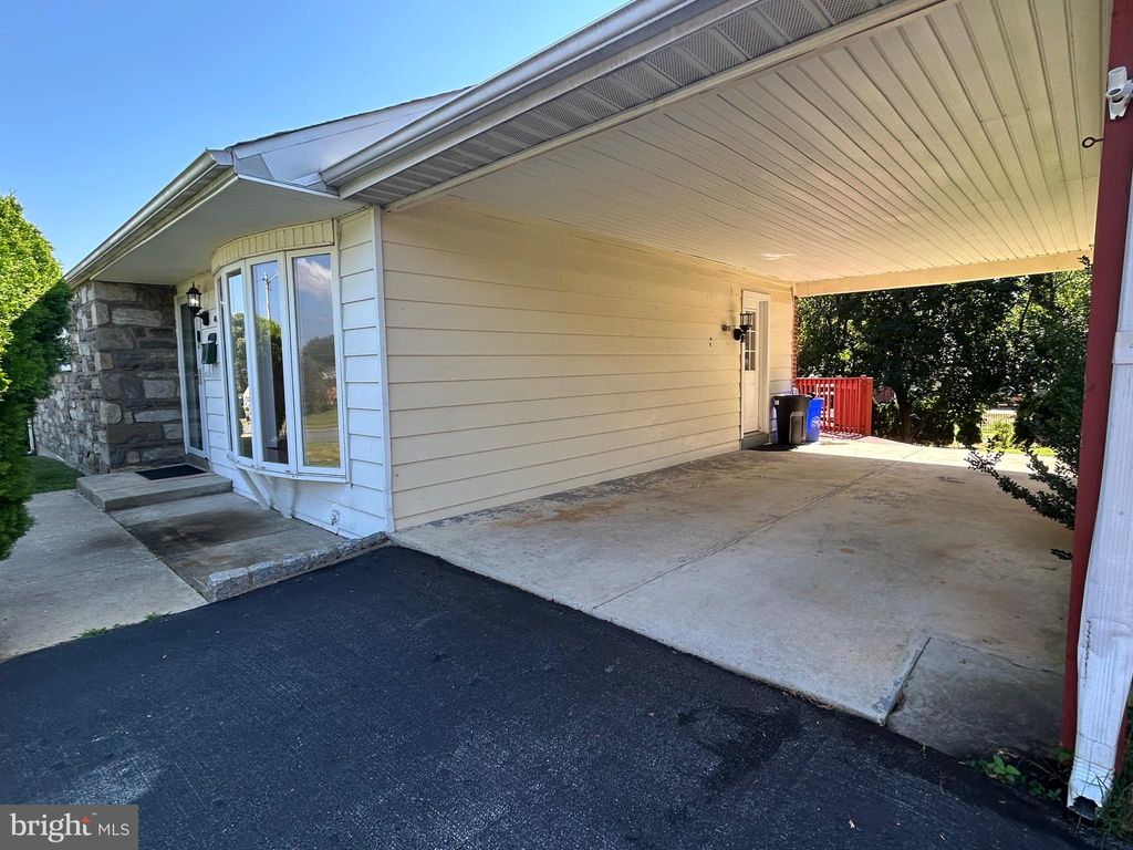 Photo of 409 Yale Avenue, BROOMALL, PA 19008 (MLS # PADE2098548)