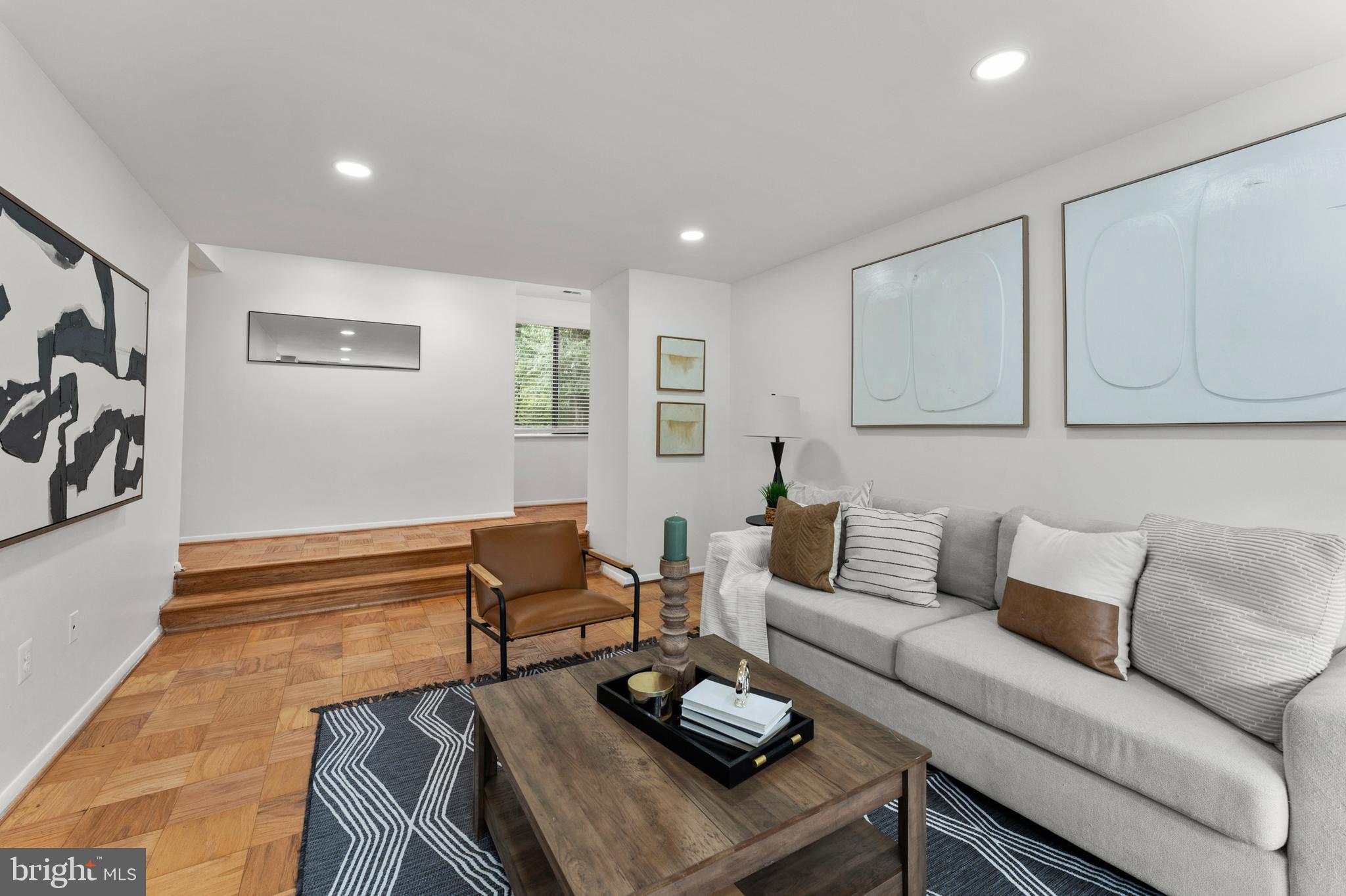 AMERICANA FINMARK - Residential