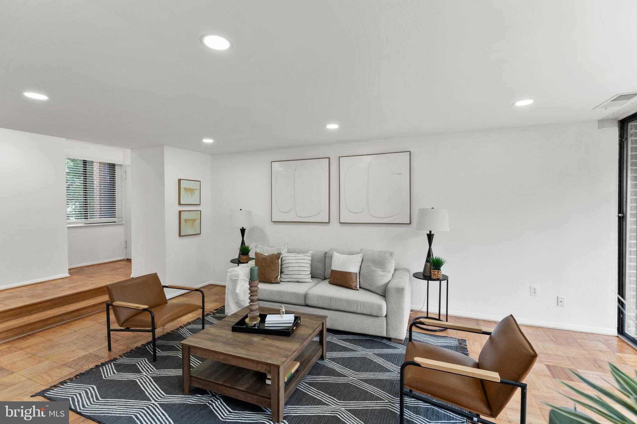 AMERICANA FINMARK - Residential