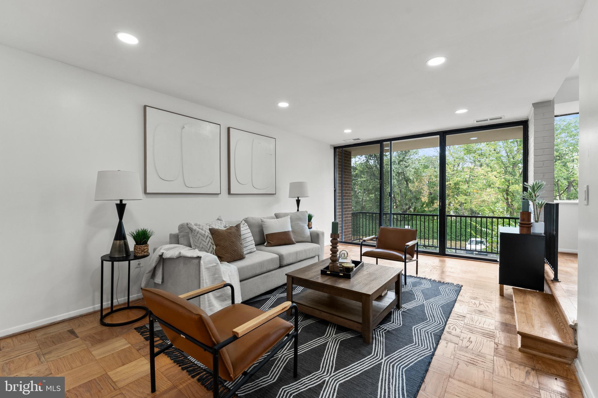 AMERICANA FINMARK - Residential