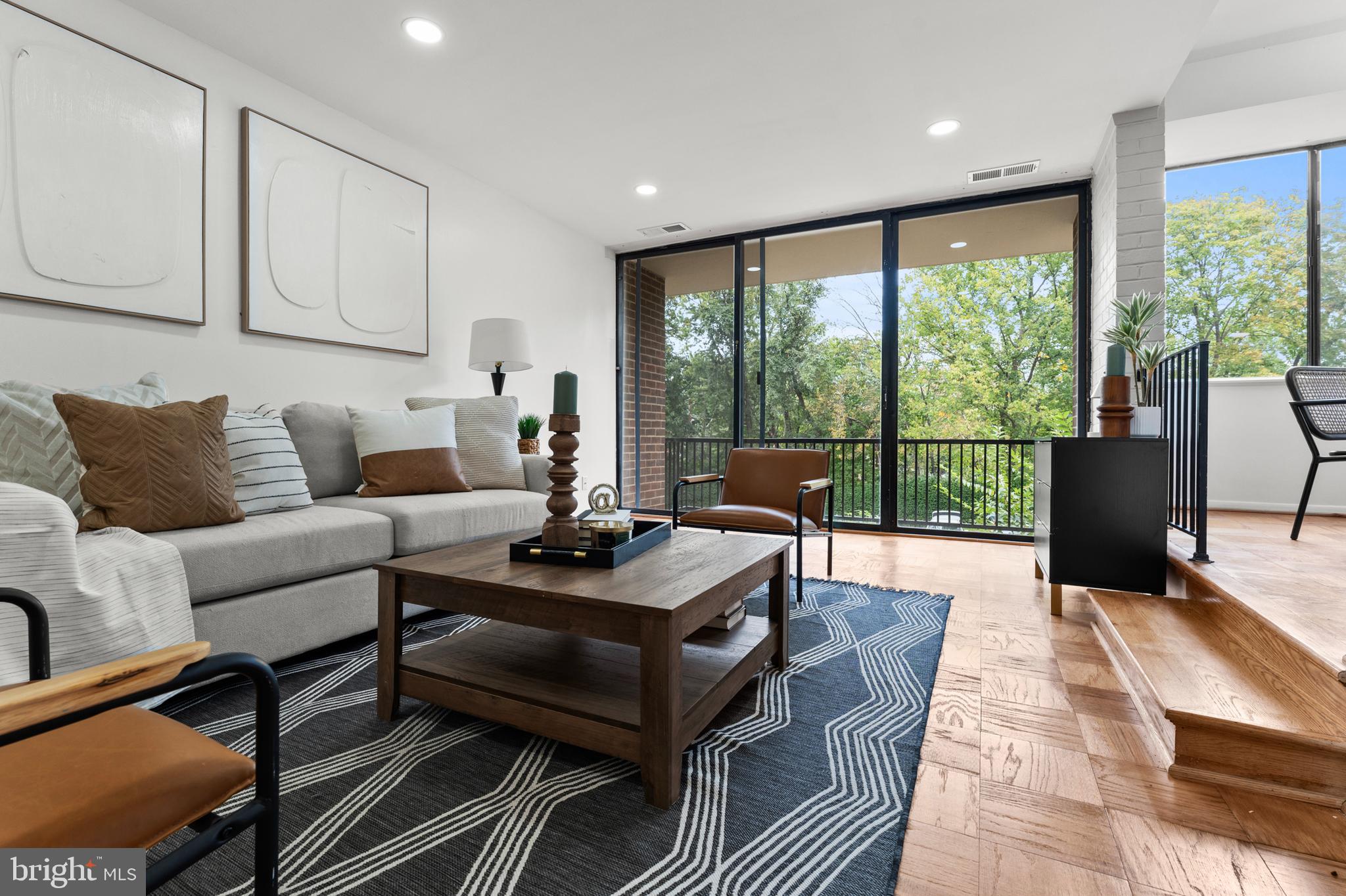 AMERICANA FINMARK - Residential