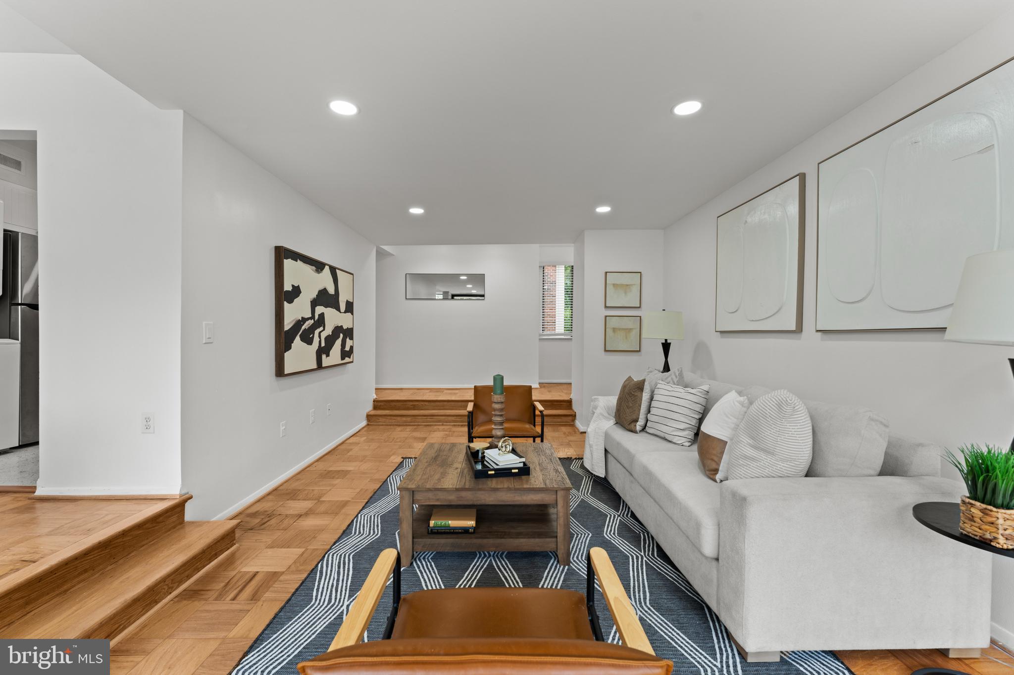 AMERICANA FINMARK - Residential