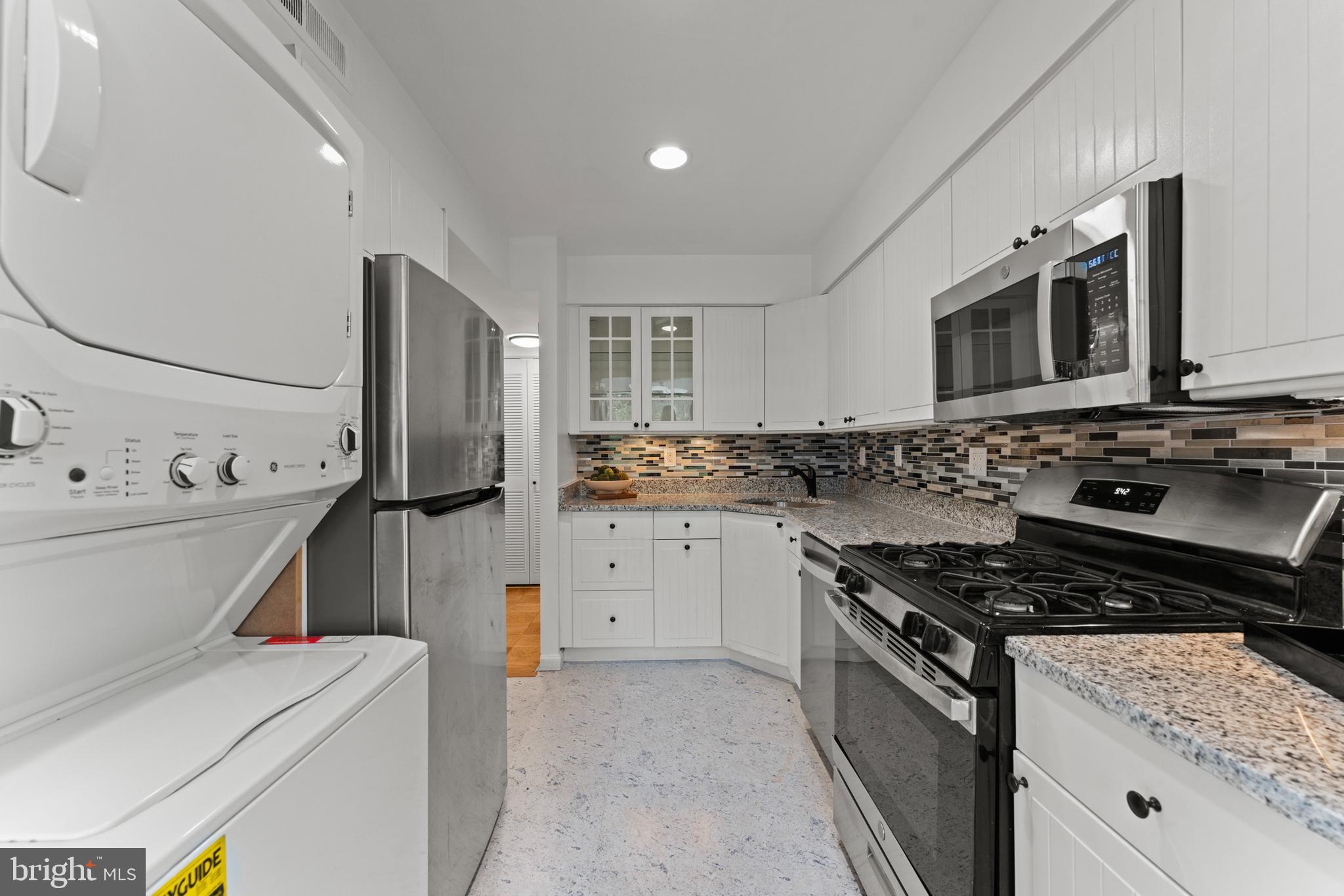 AMERICANA FINMARK - Residential