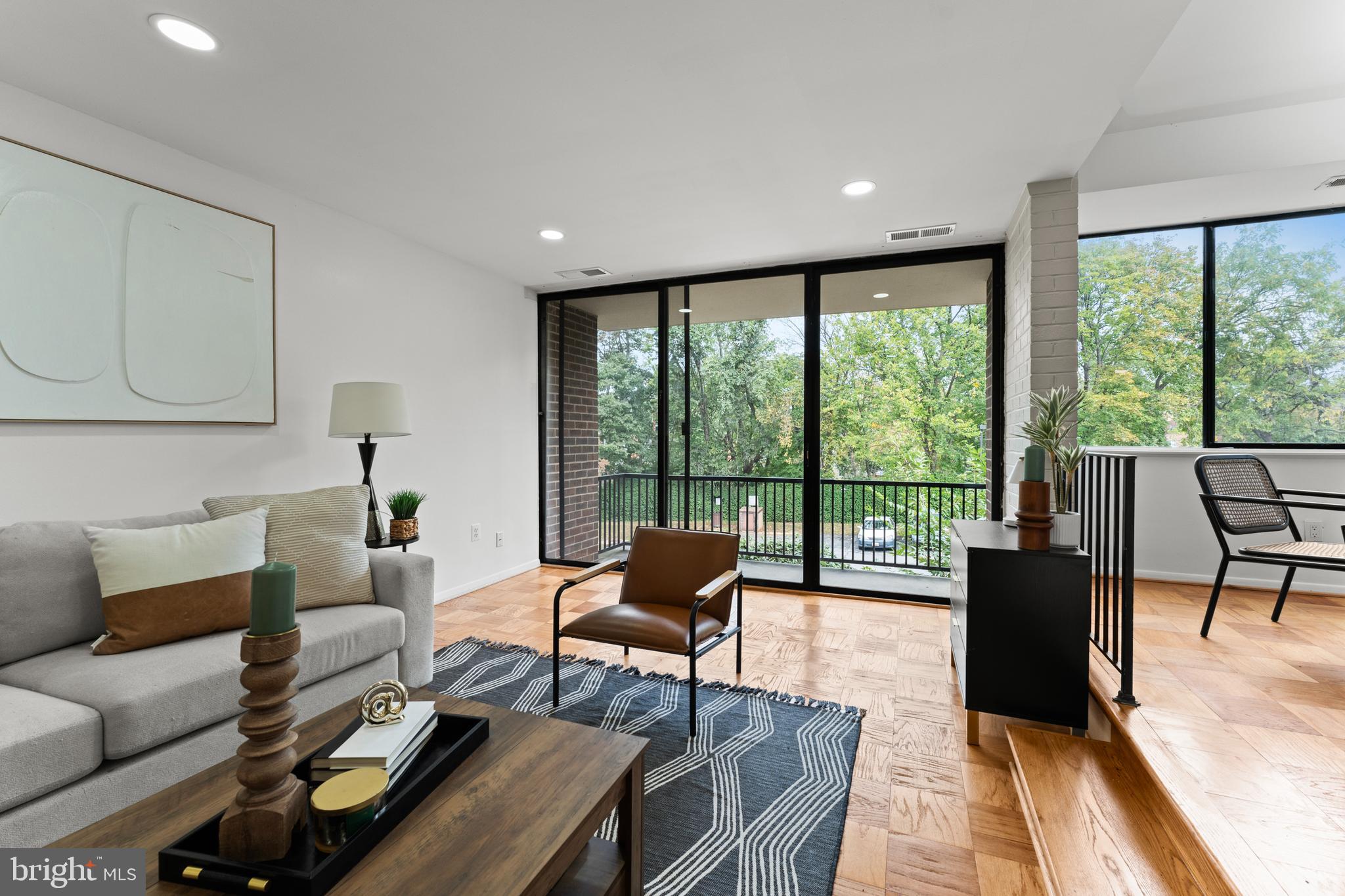 AMERICANA FINMARK - Residential