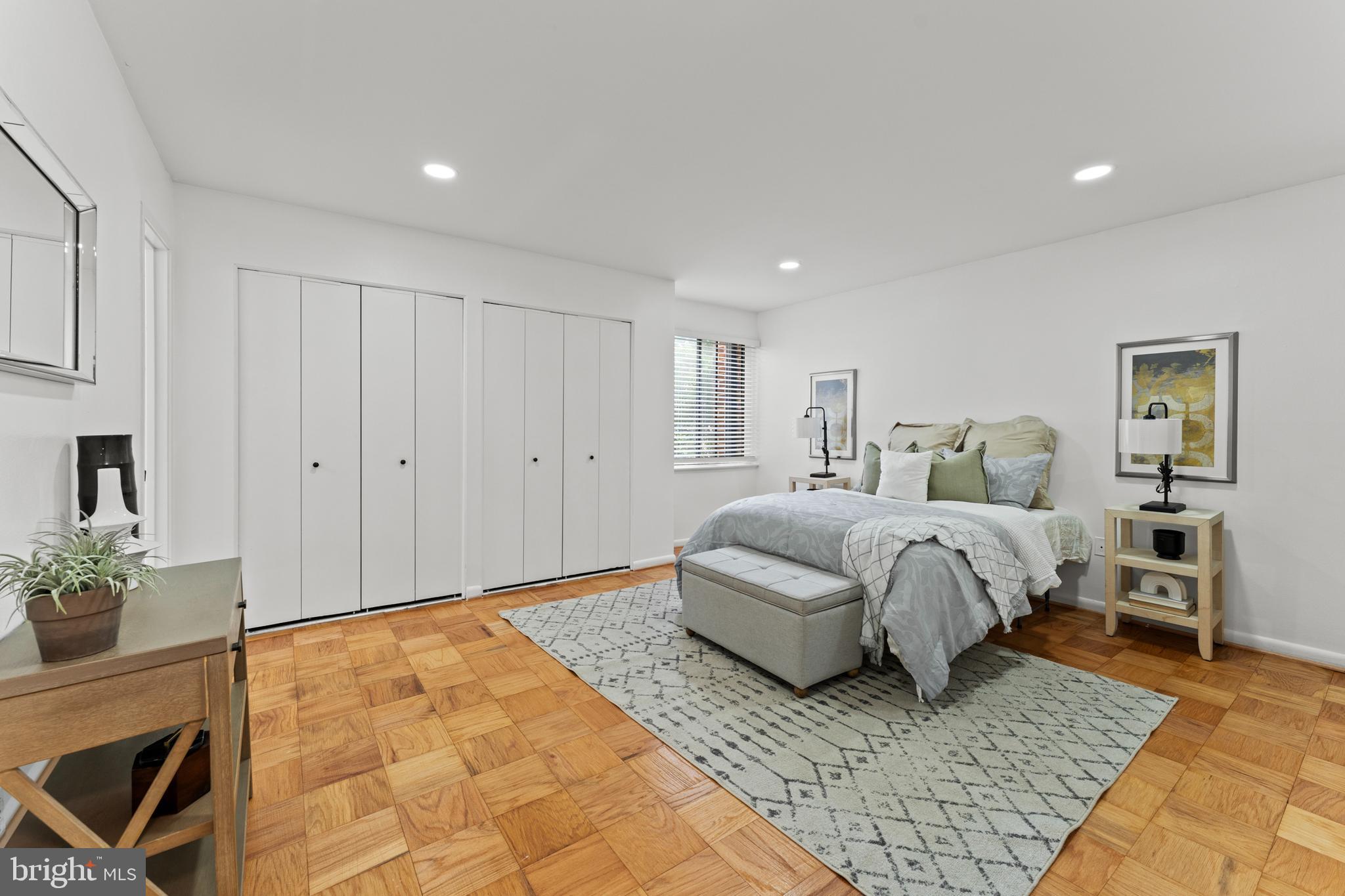 AMERICANA FINMARK - Residential