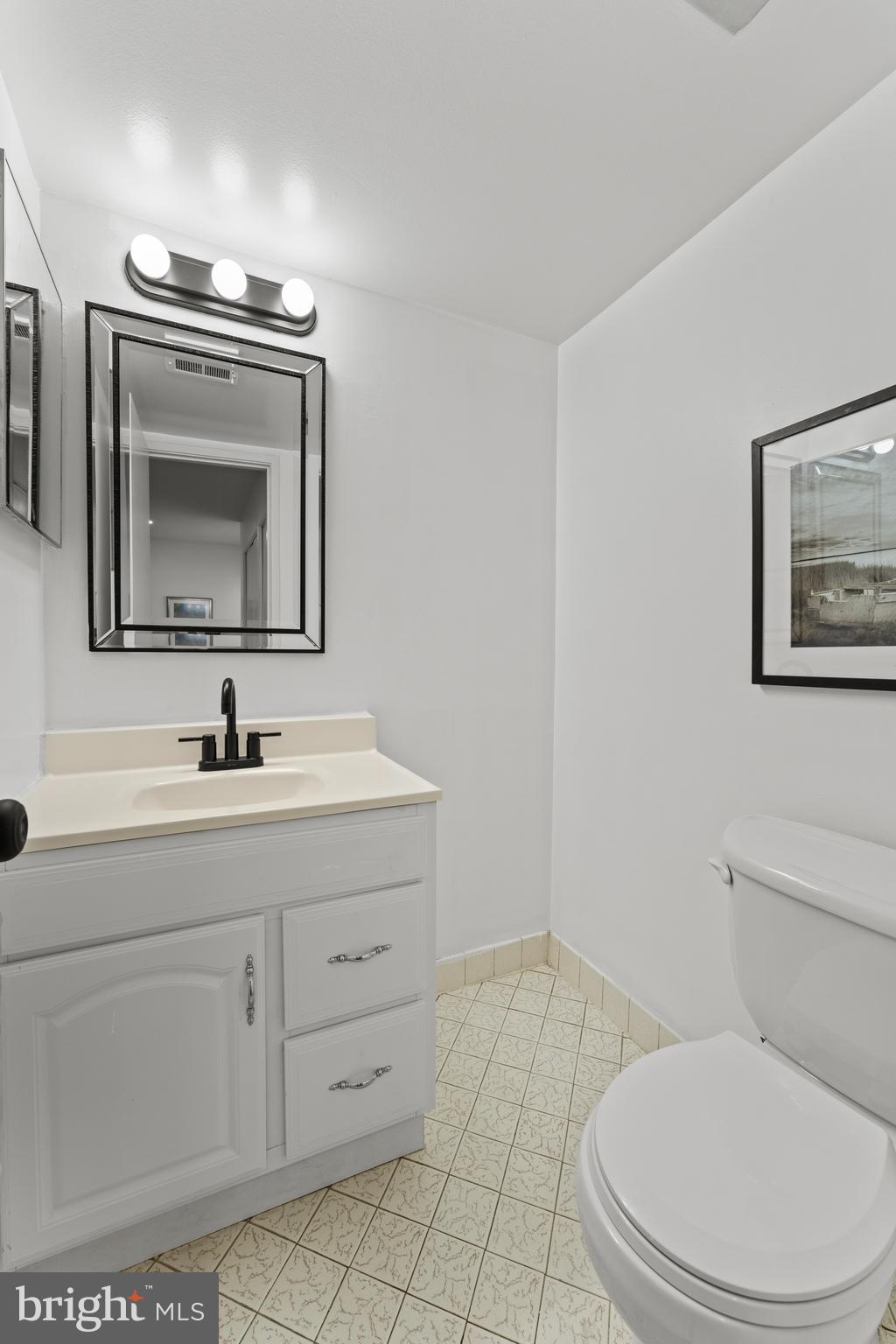 AMERICANA FINMARK - Residential