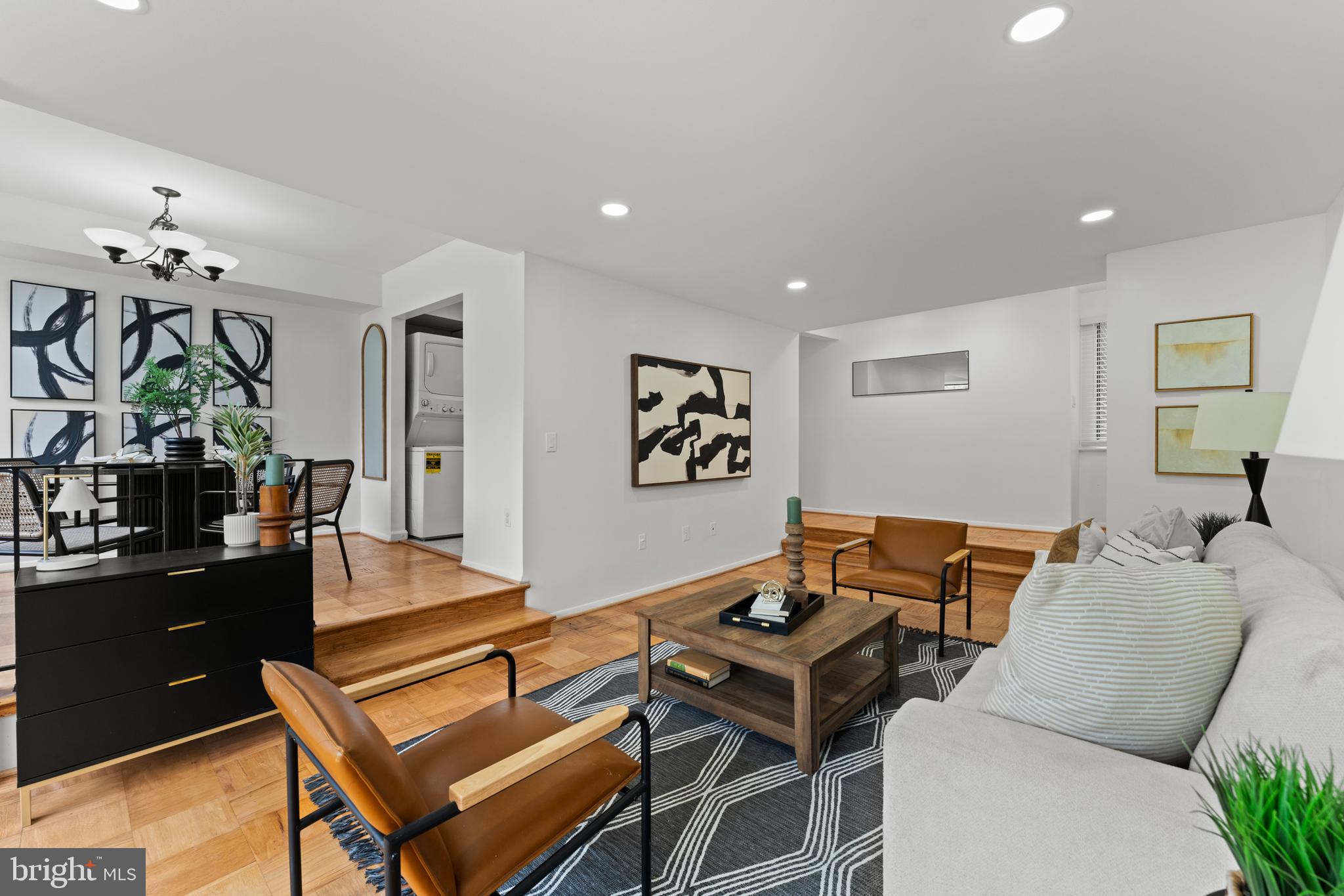 AMERICANA FINMARK - Residential