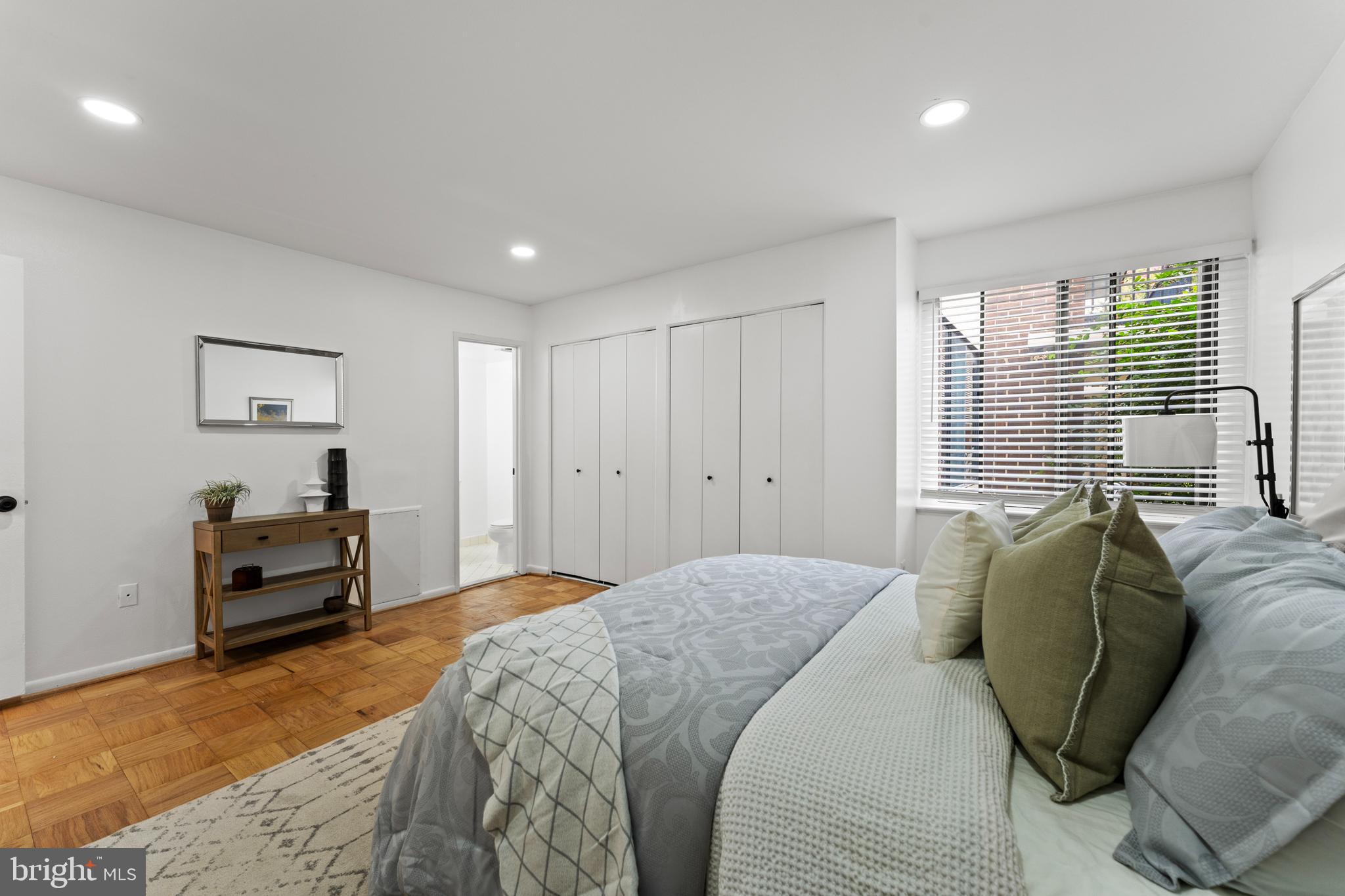 AMERICANA FINMARK - Residential