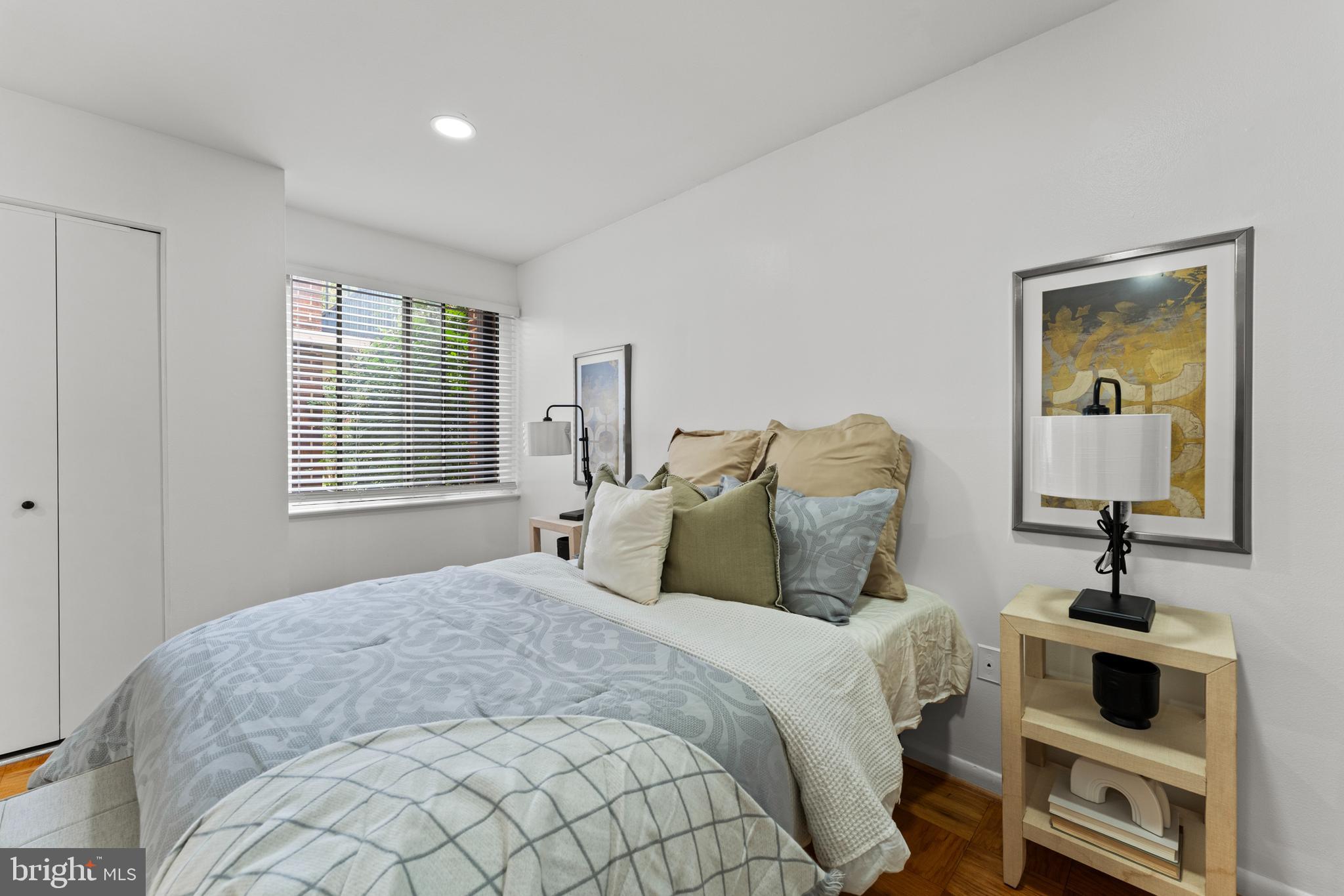 AMERICANA FINMARK - Residential