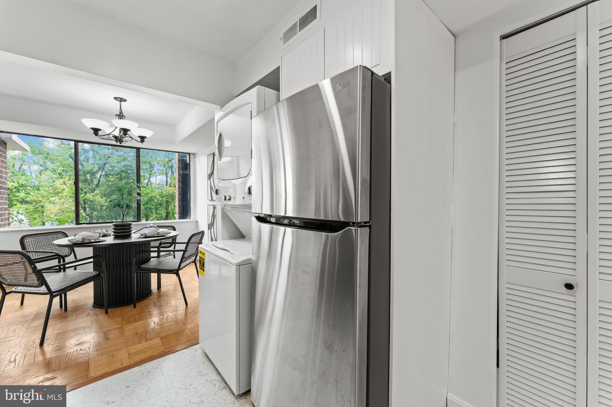 AMERICANA FINMARK - Residential