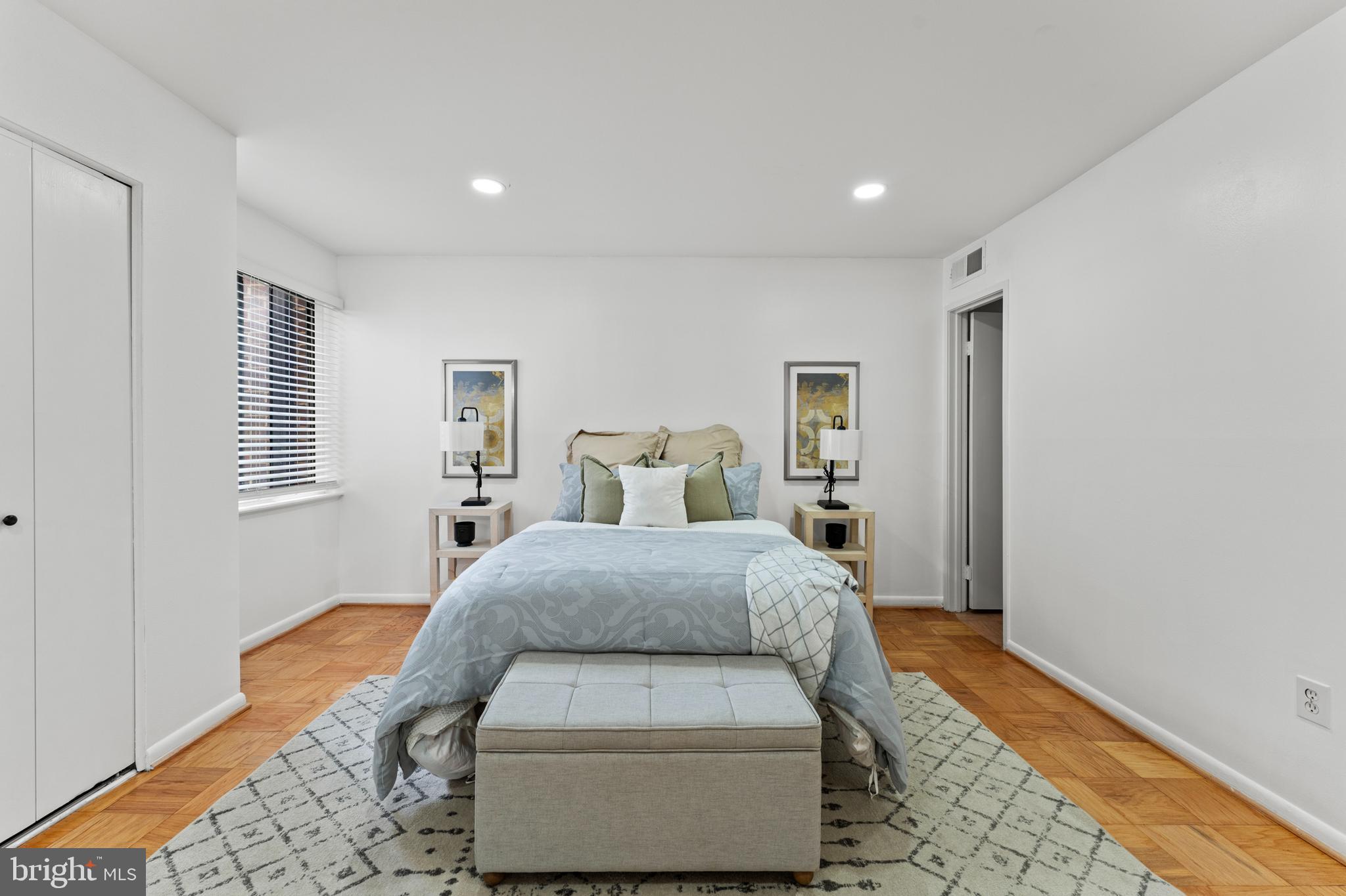 AMERICANA FINMARK - Residential