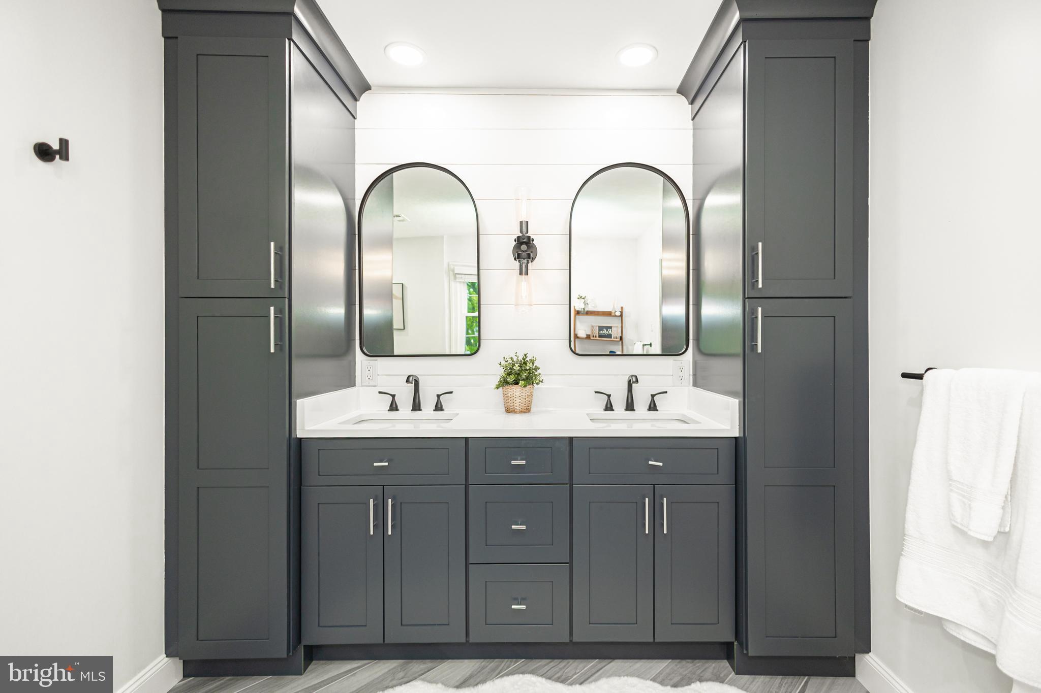 MIRROR LAKE FARMS - Residential