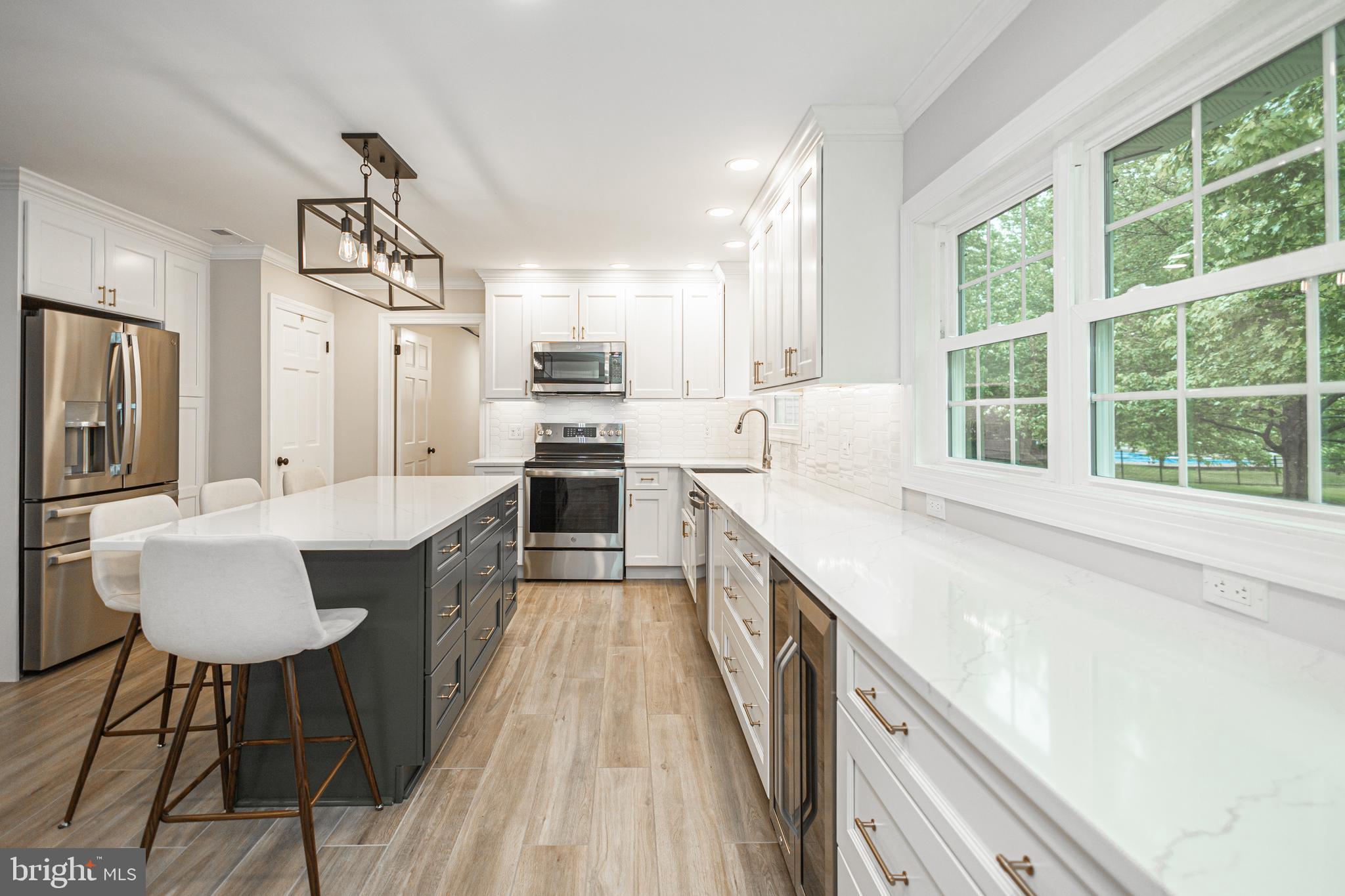 MIRROR LAKE FARMS - Residential