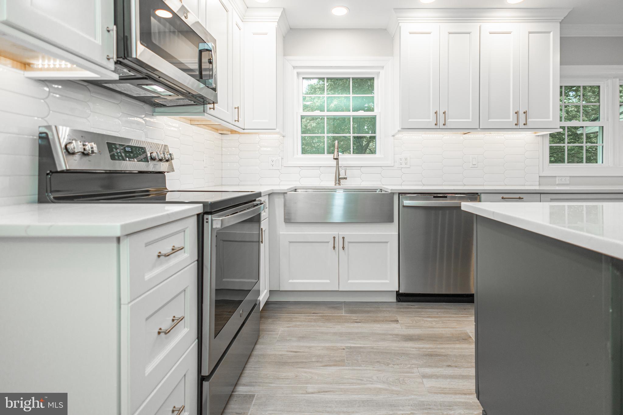 MIRROR LAKE FARMS - Residential