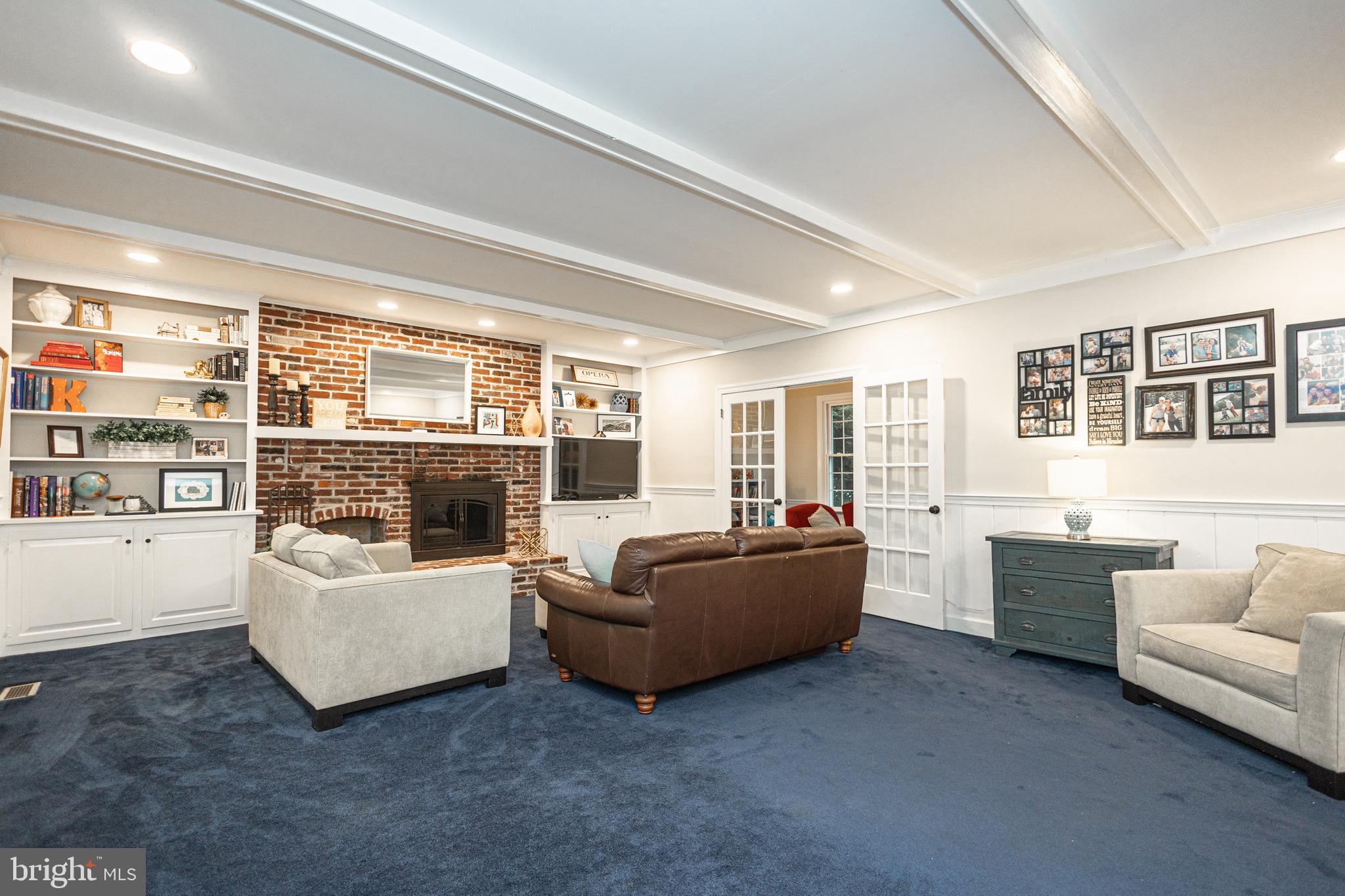 MIRROR LAKE FARMS - Residential