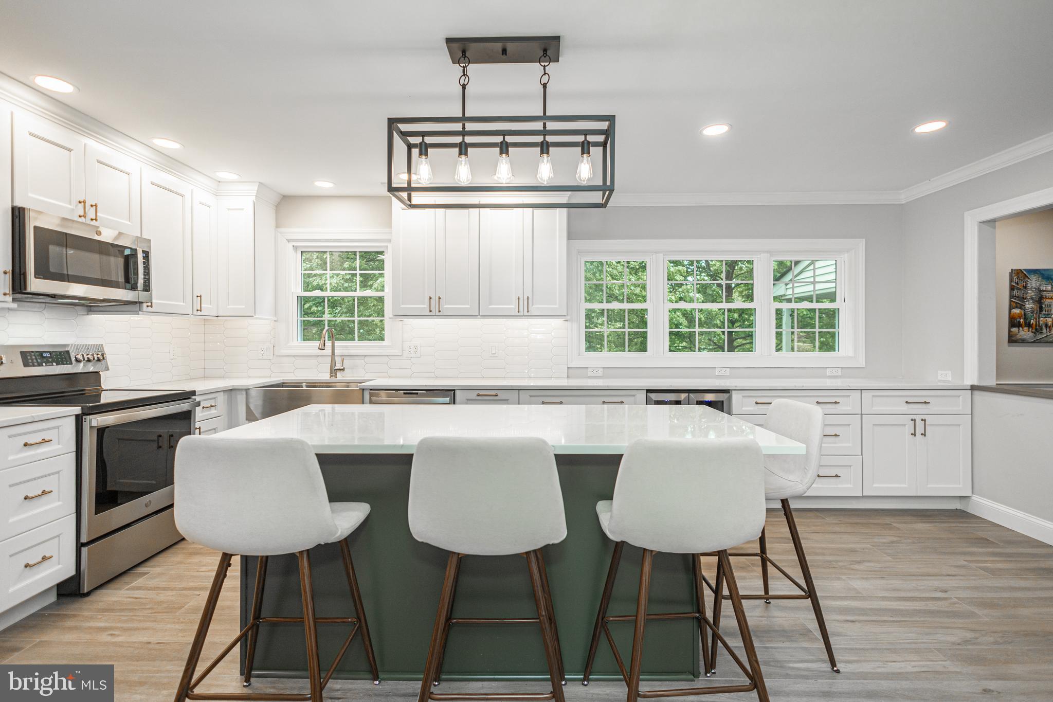 MIRROR LAKE FARMS - Residential