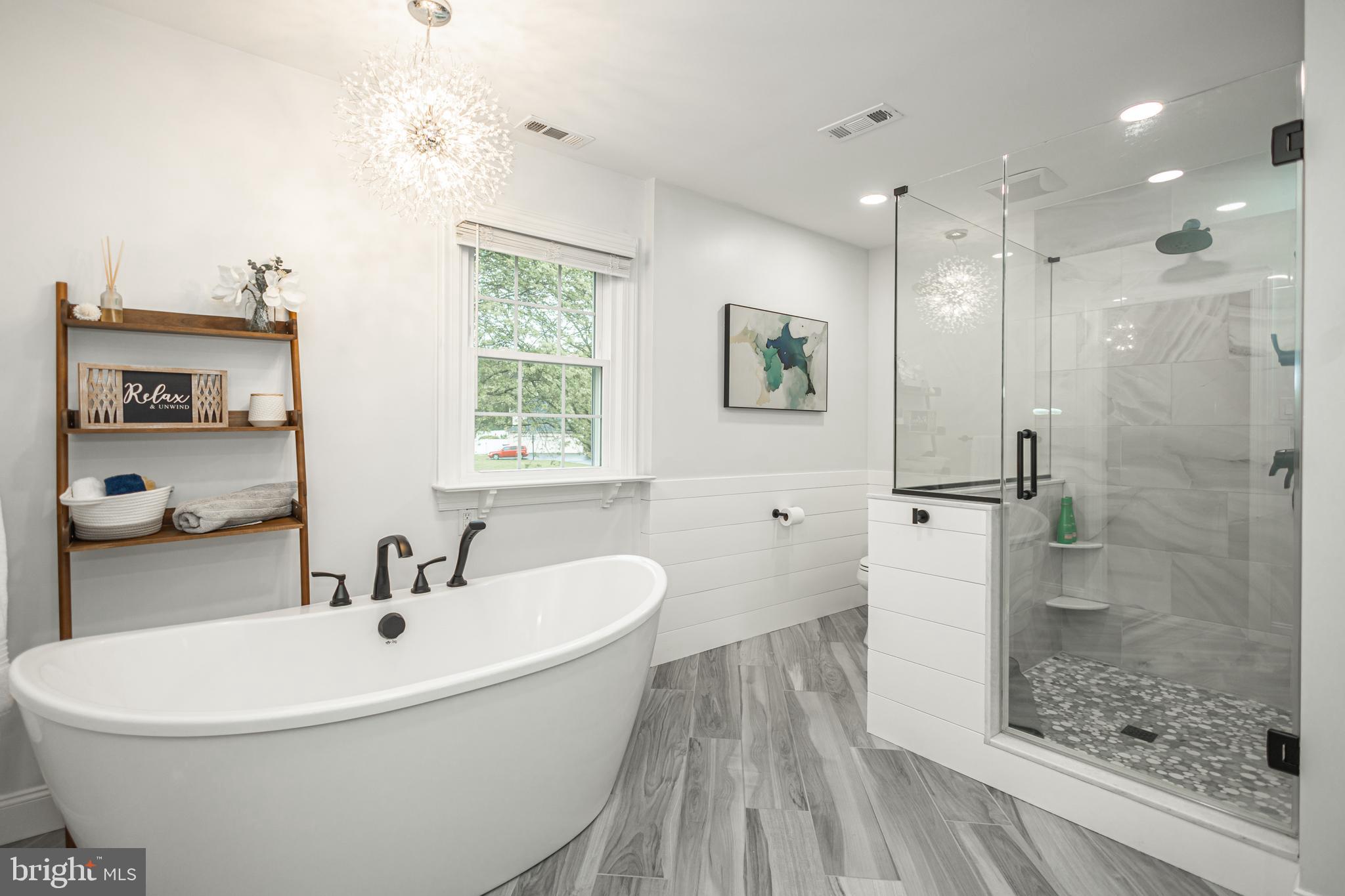 MIRROR LAKE FARMS - Residential