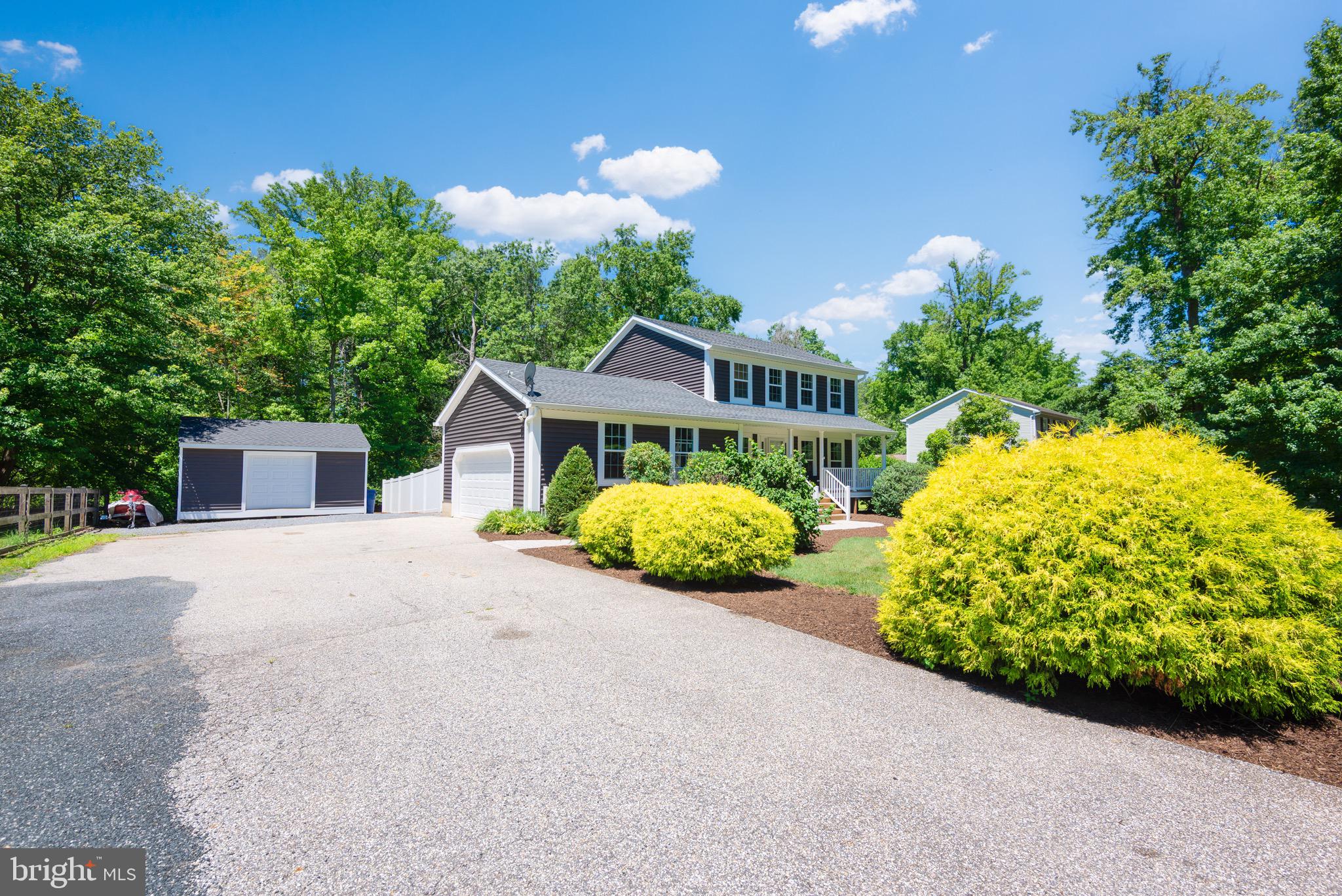 807 PETINOT PLACE