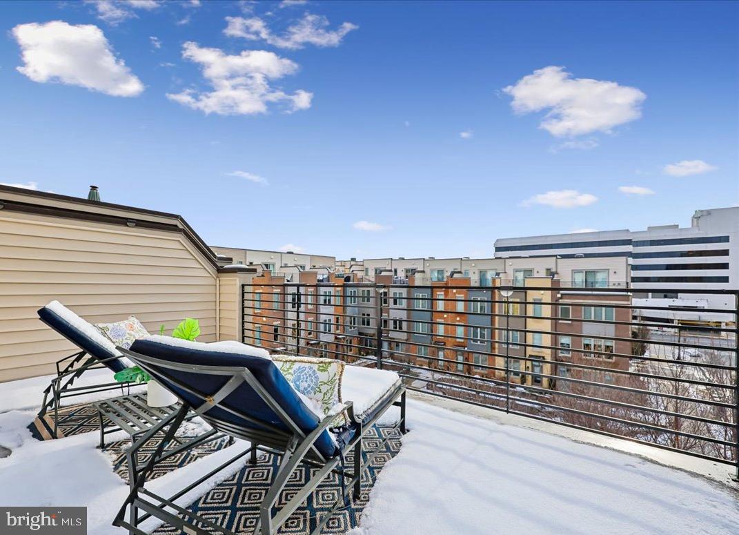 882 THOMPSON CRESCENT 28