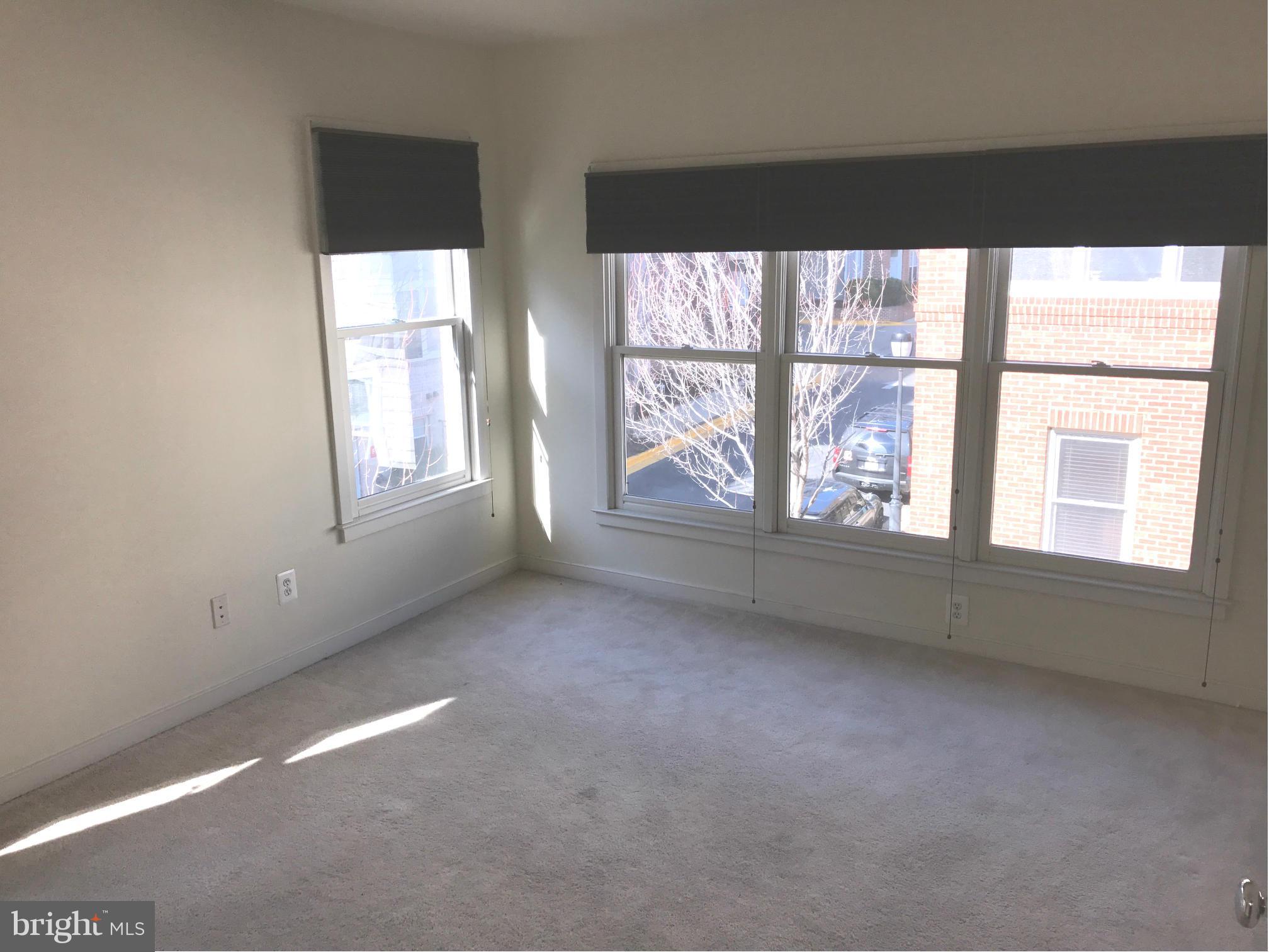 WHEATON FOREST - Residential Lease