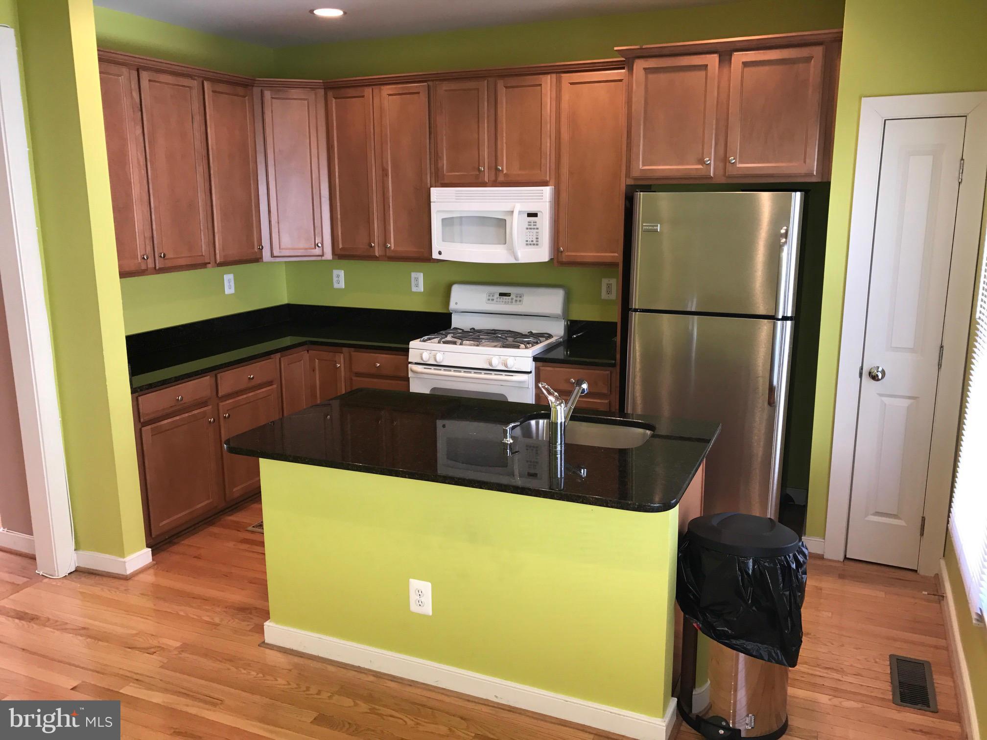 WHEATON FOREST - Residential Lease