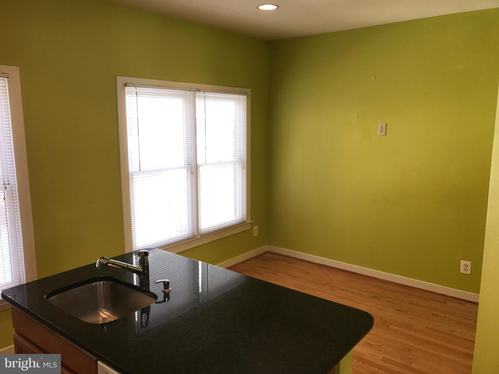 WHEATON FOREST - Residential Lease