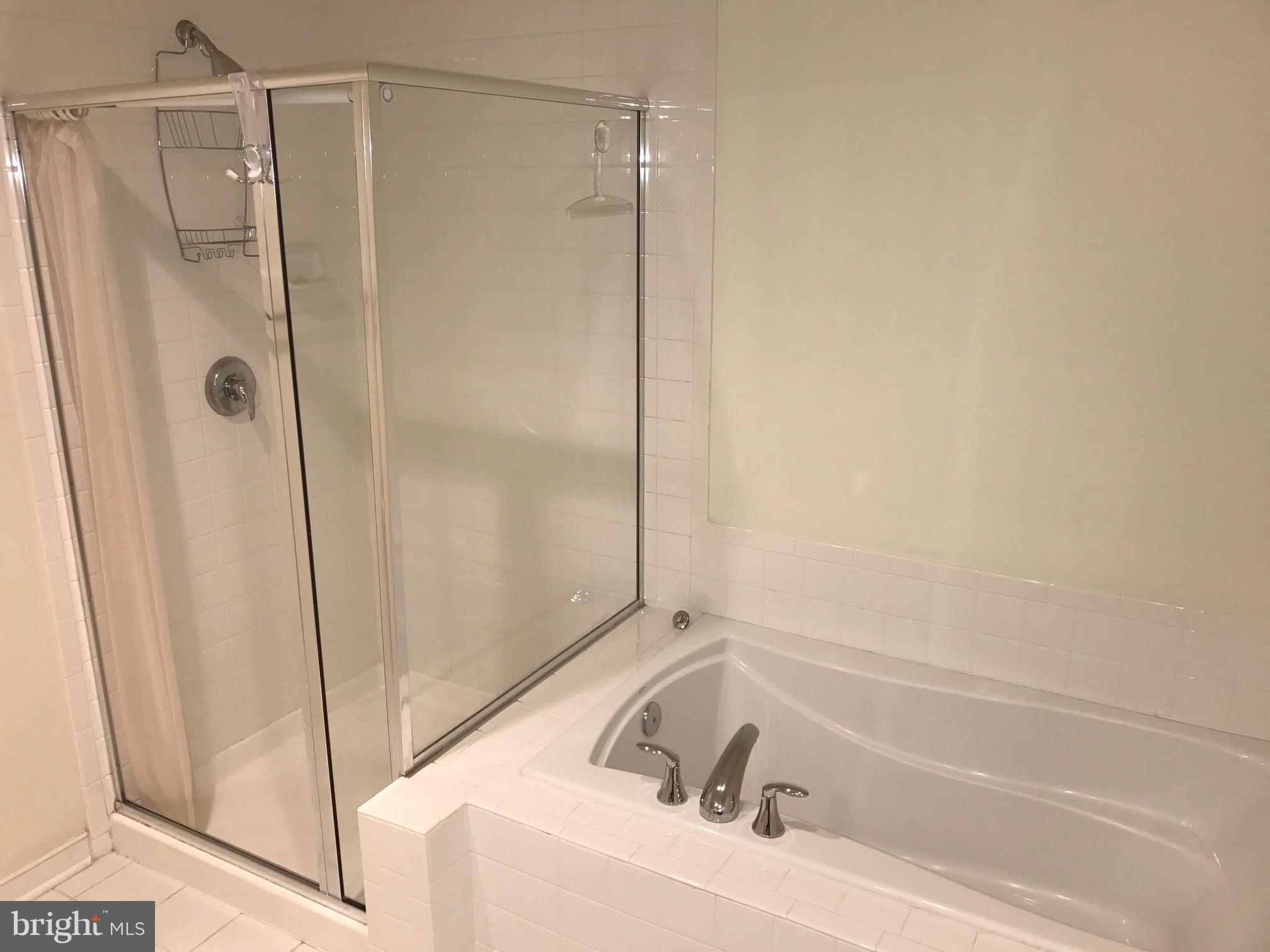 WHEATON FOREST - Residential Lease